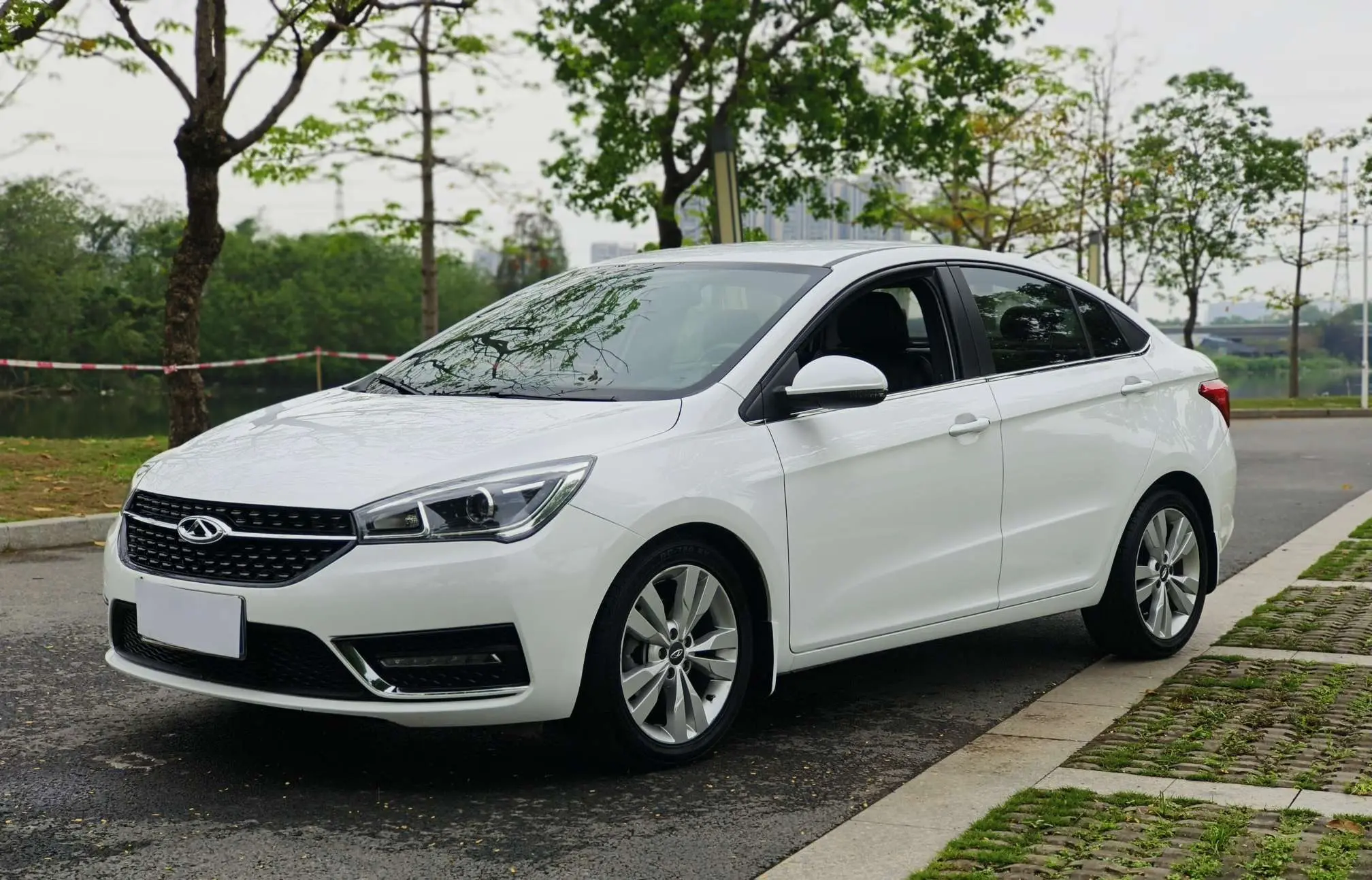 Chery Arrizo 5