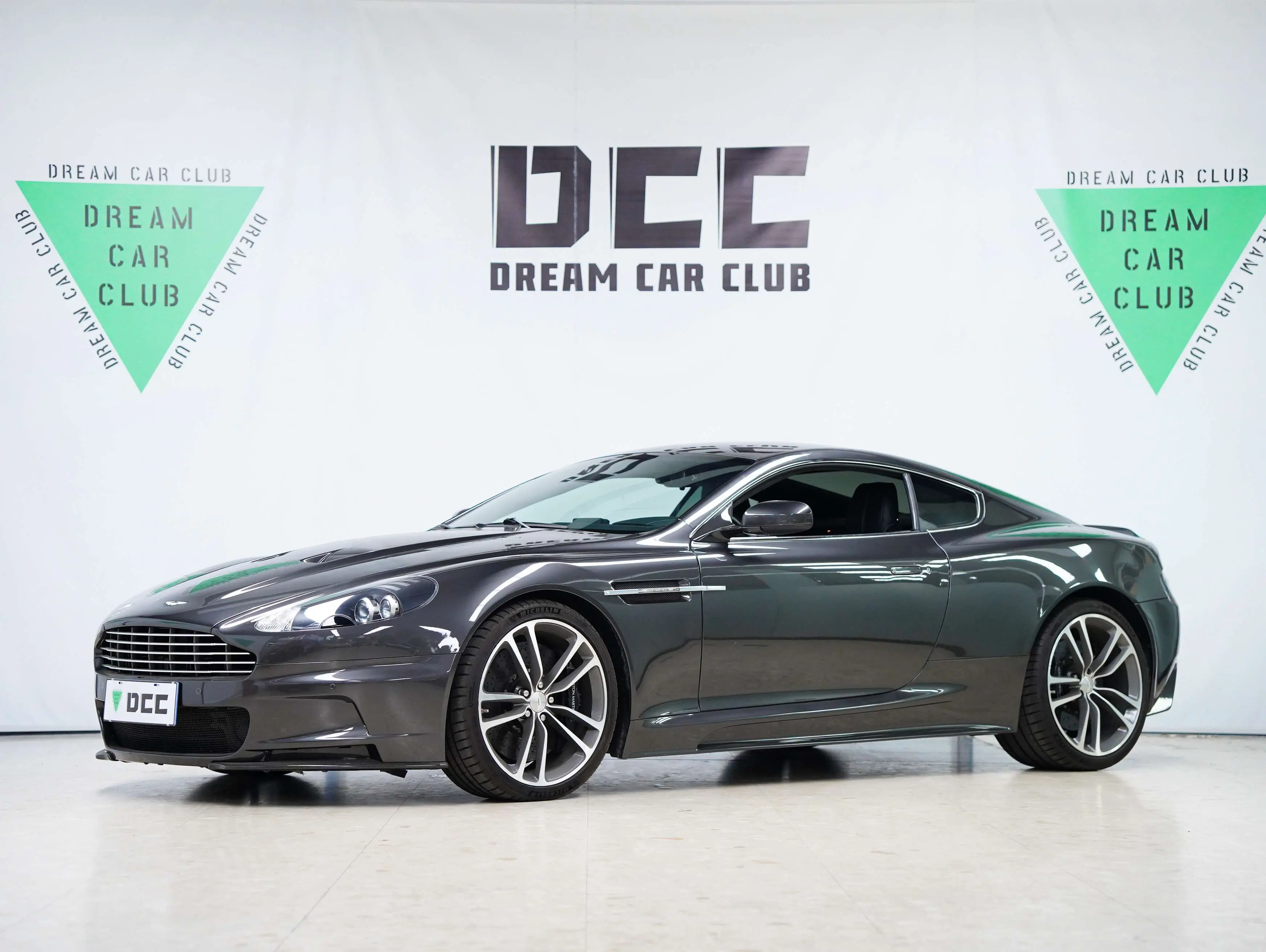Aston Martin DBS