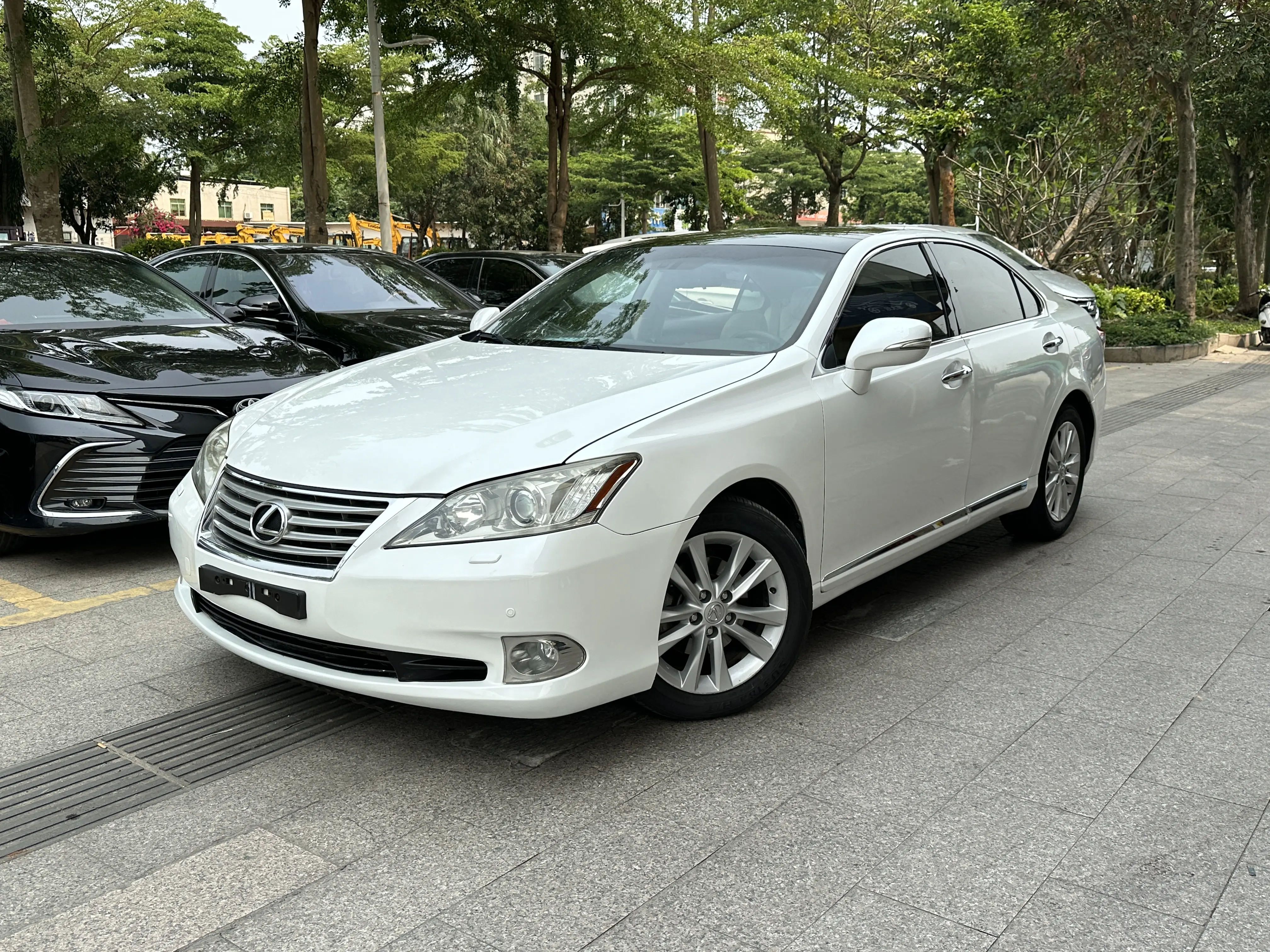 Lexus ES