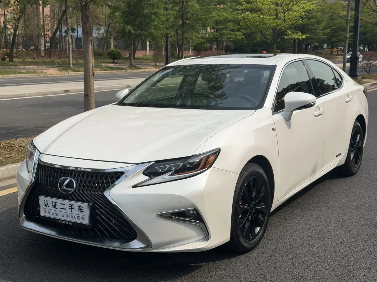 Lexus ES