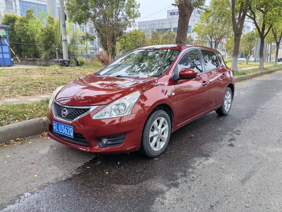 Nissan Tiida