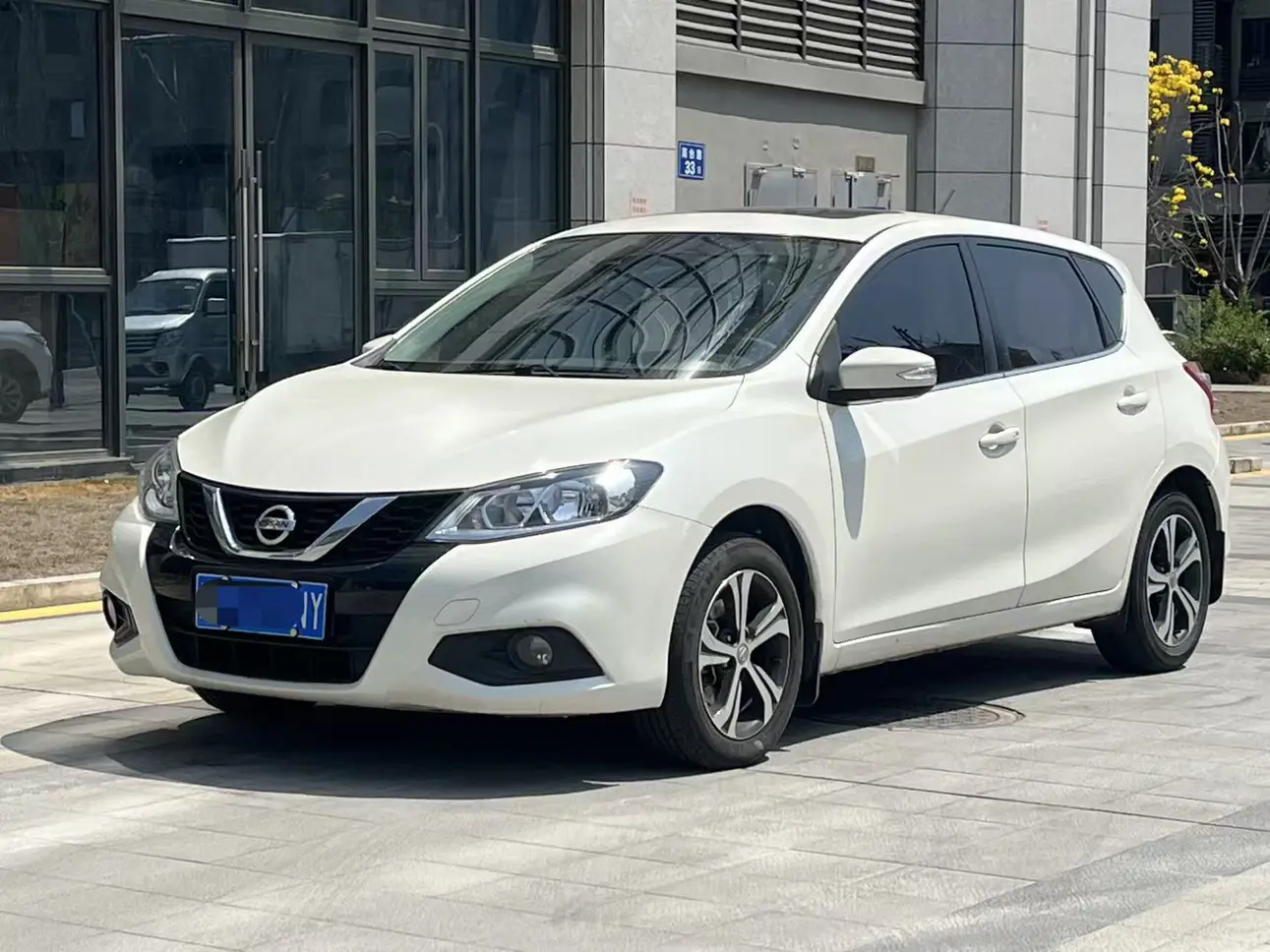 Nissan Tiida