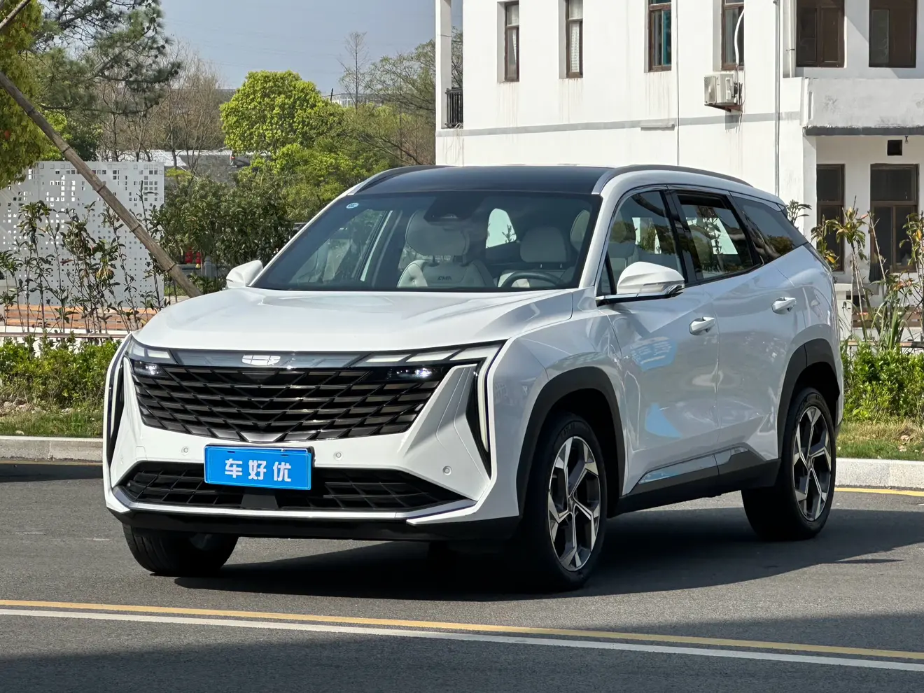 Geely Atlas L