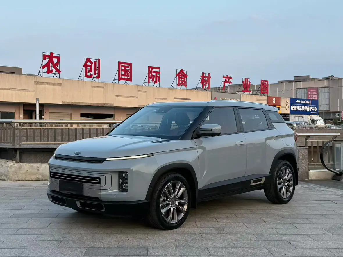 Geely ICON