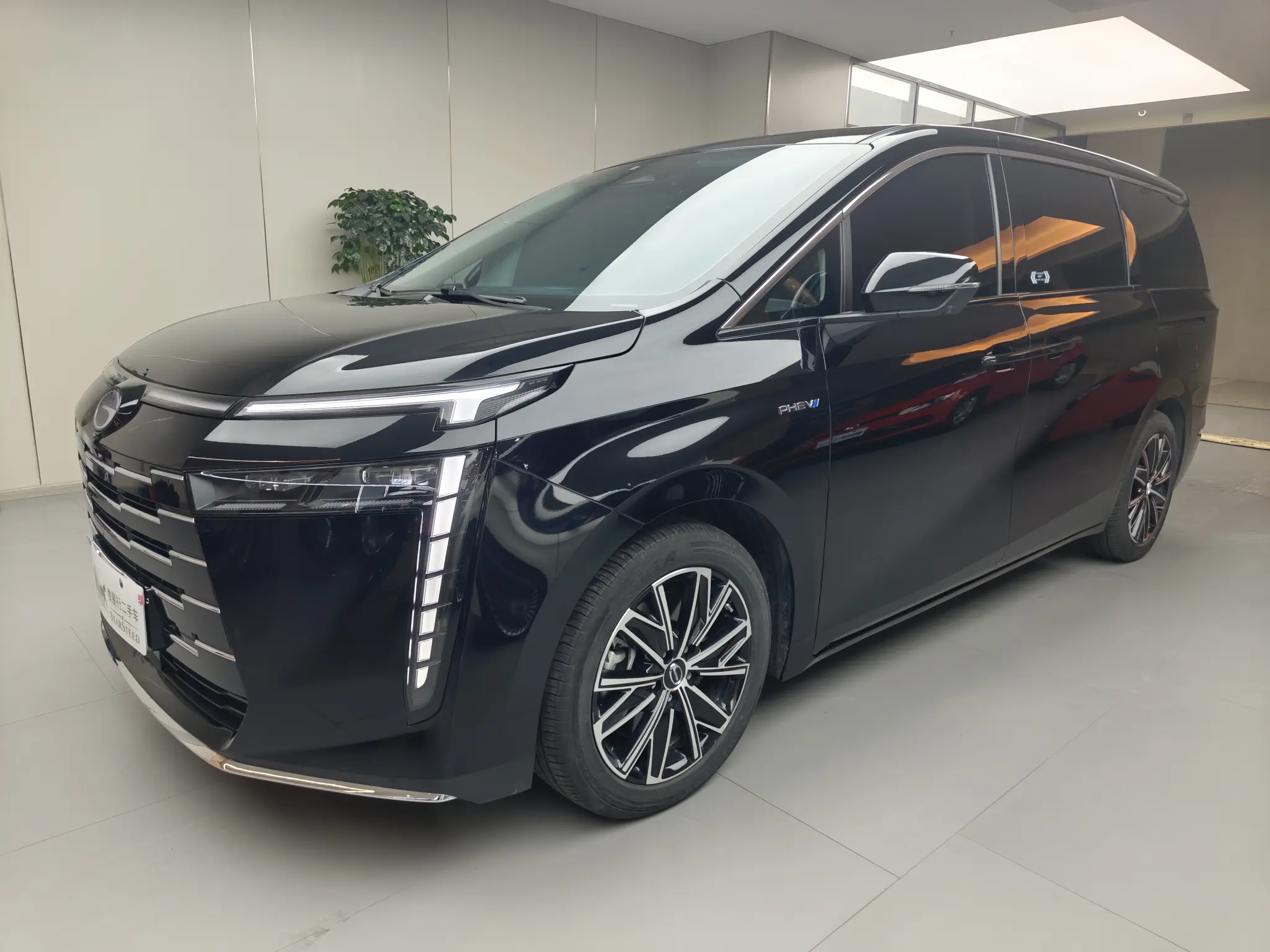 GAC Trumpchi E8 PHEV