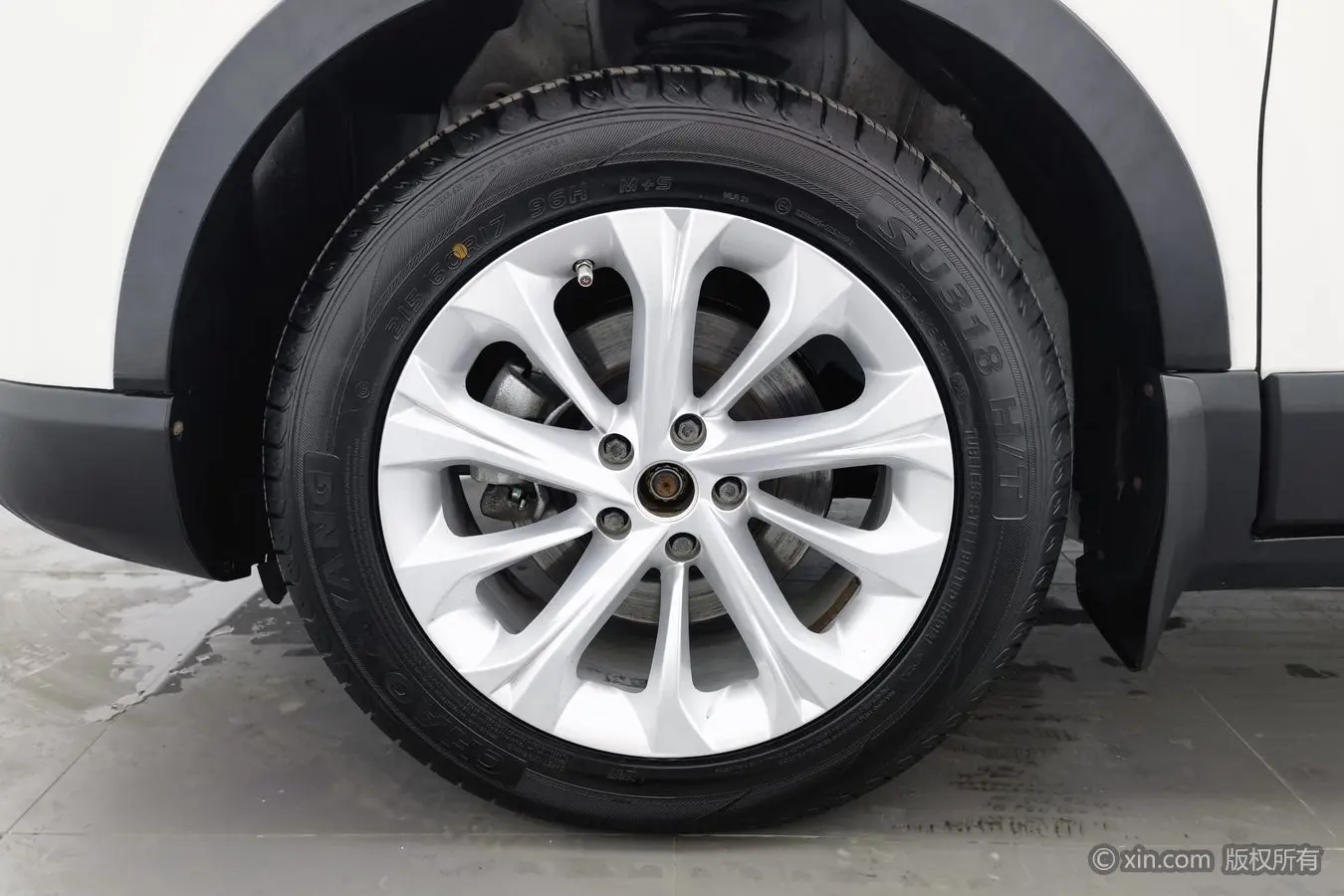 Brilliance China V3