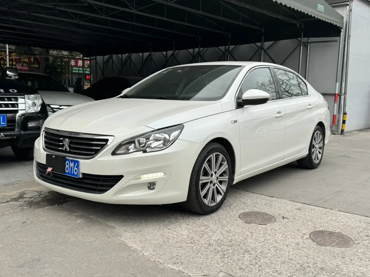 Peugeot 408