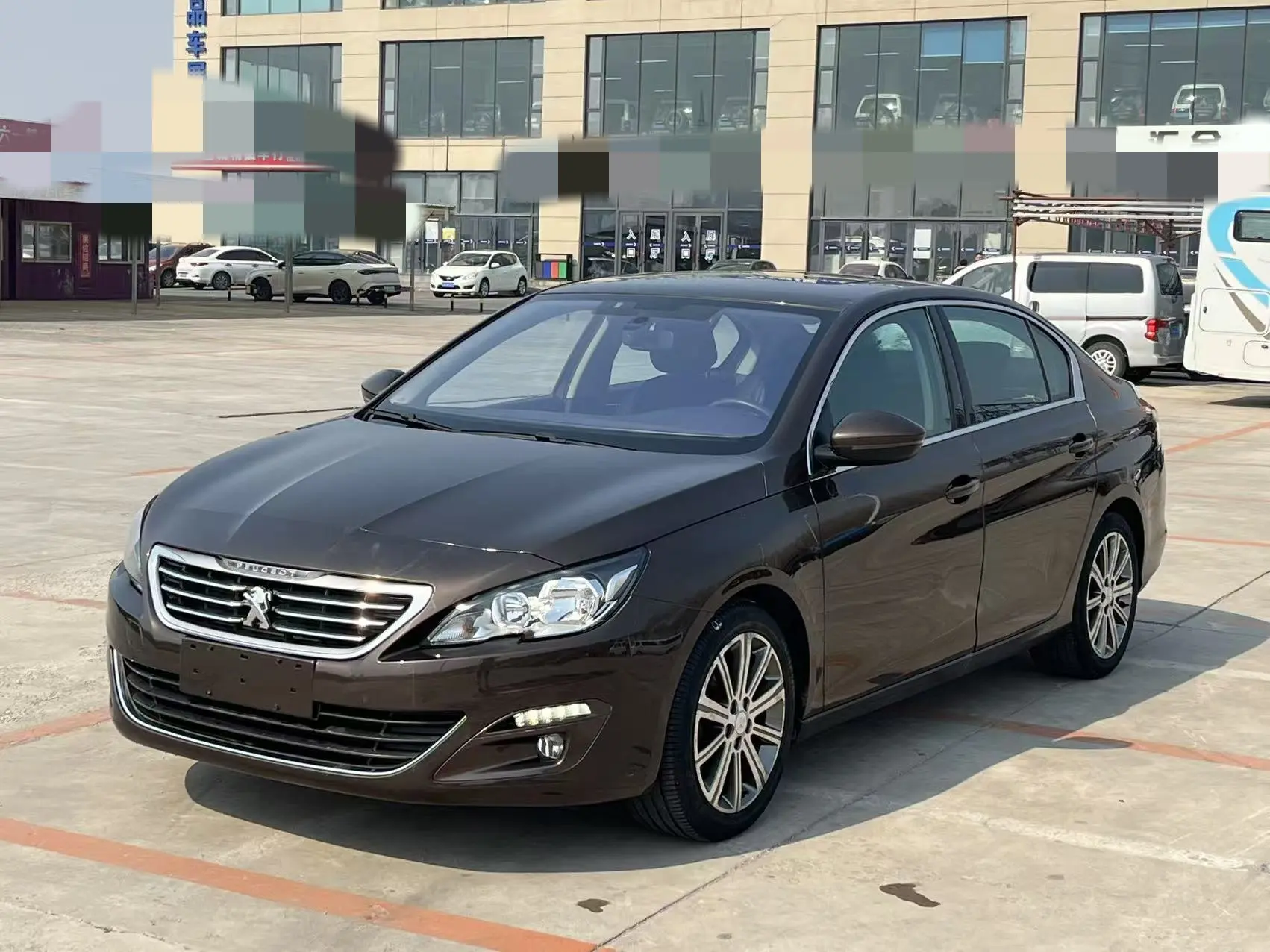 Peugeot 408