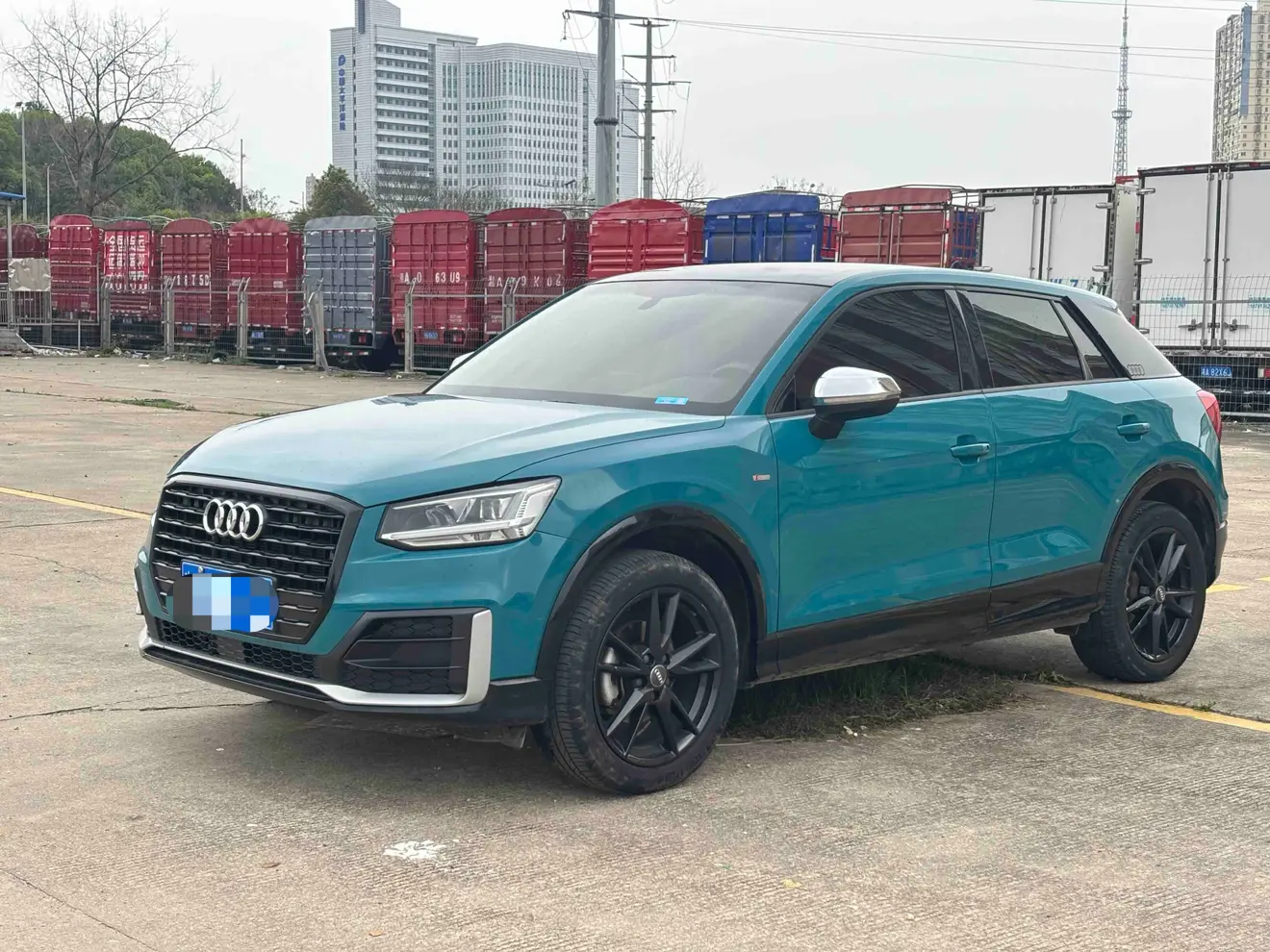 Audi Q2L