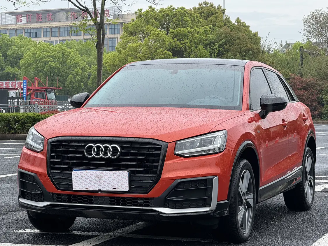 Audi Q2L