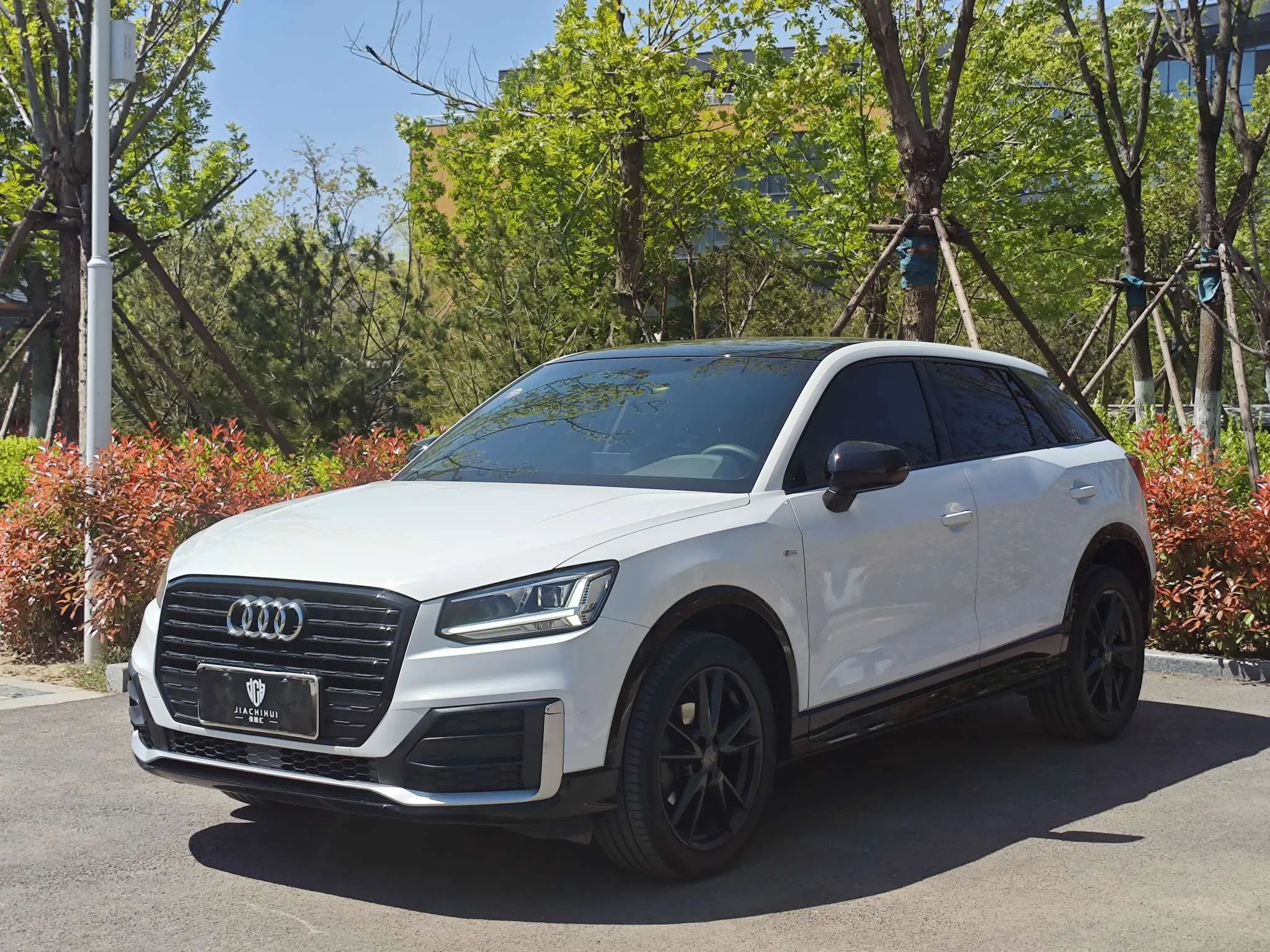Audi Q2L