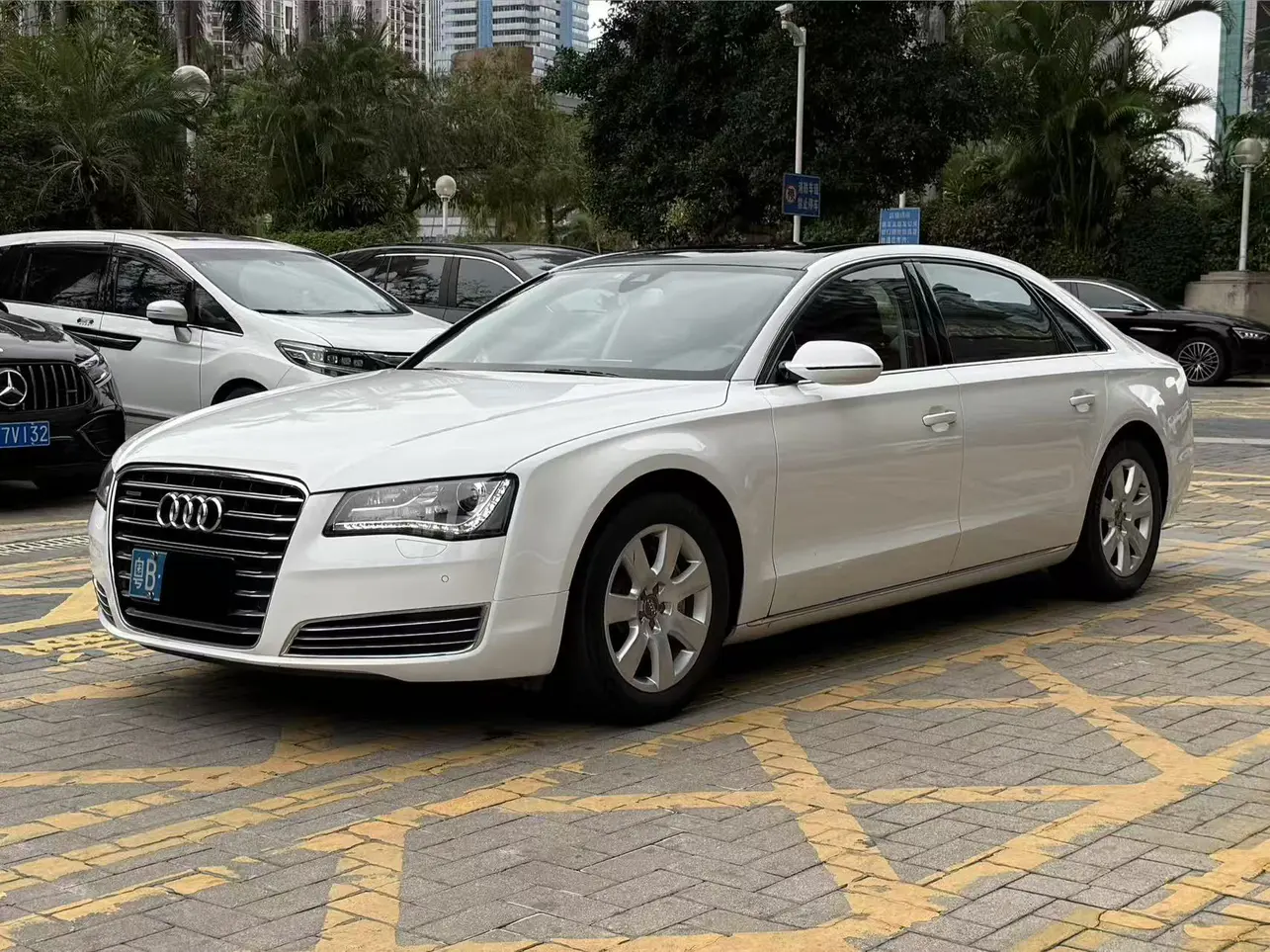 Audi A8