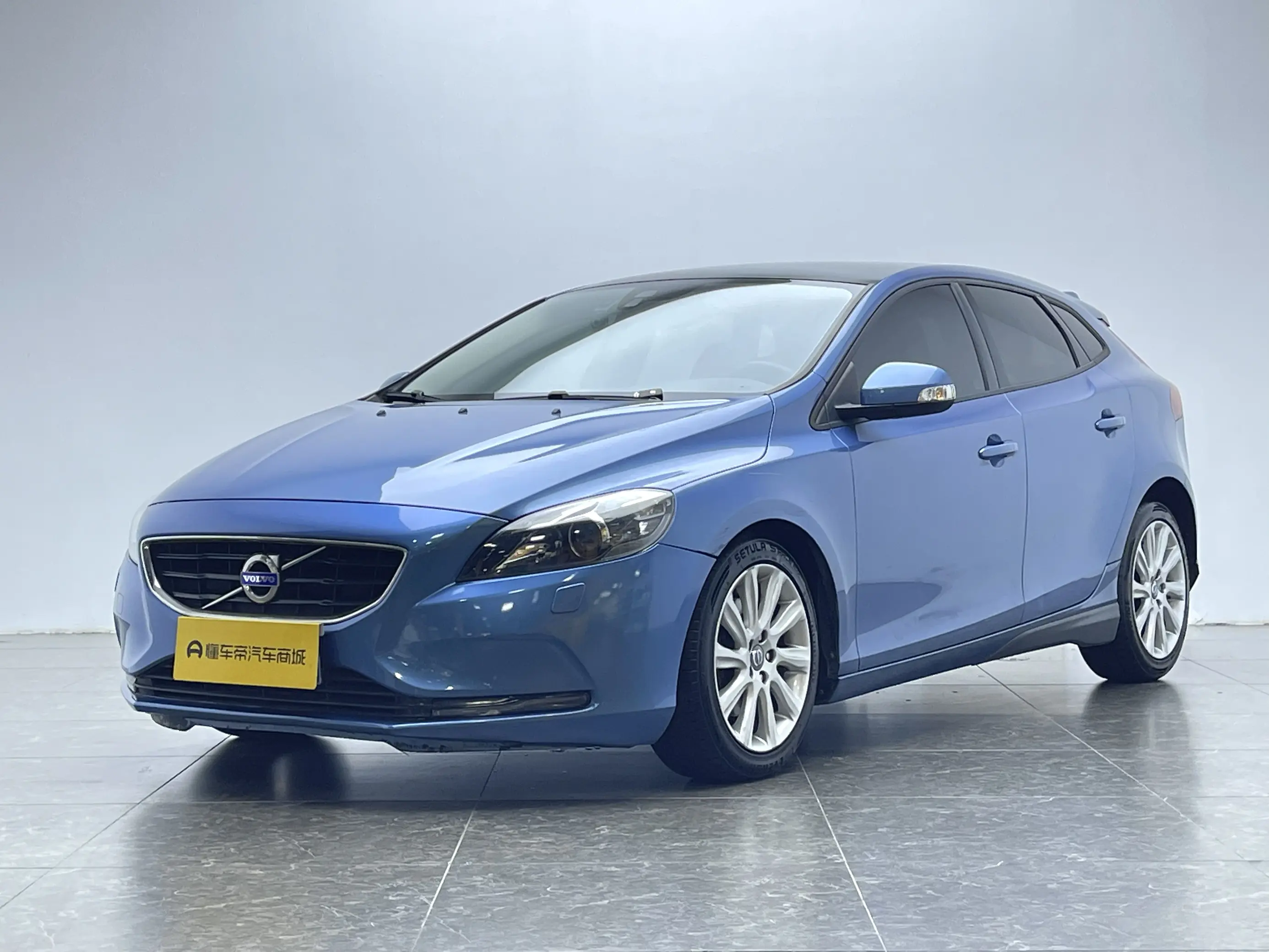 Volvo V40