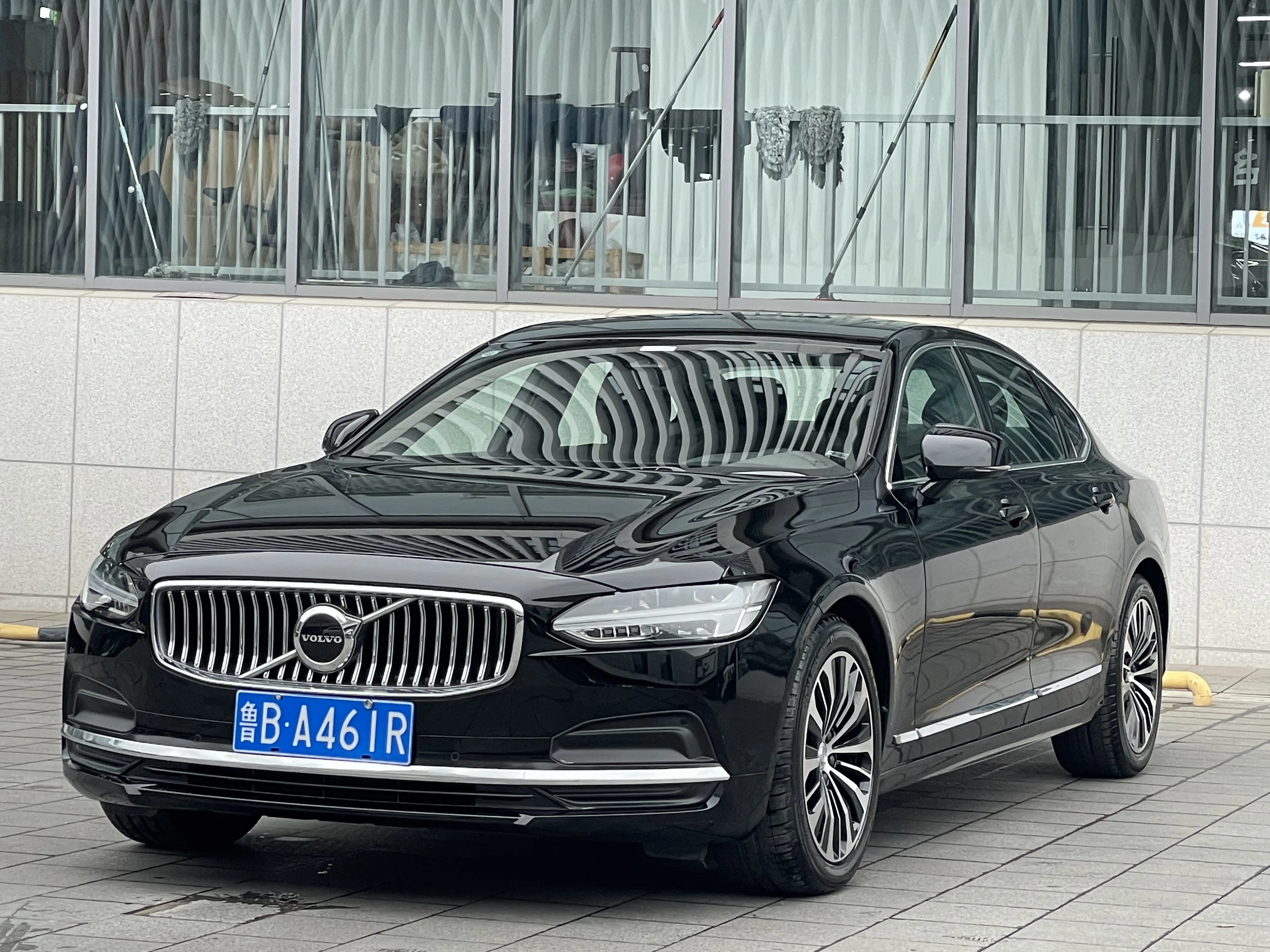 Volvo S90