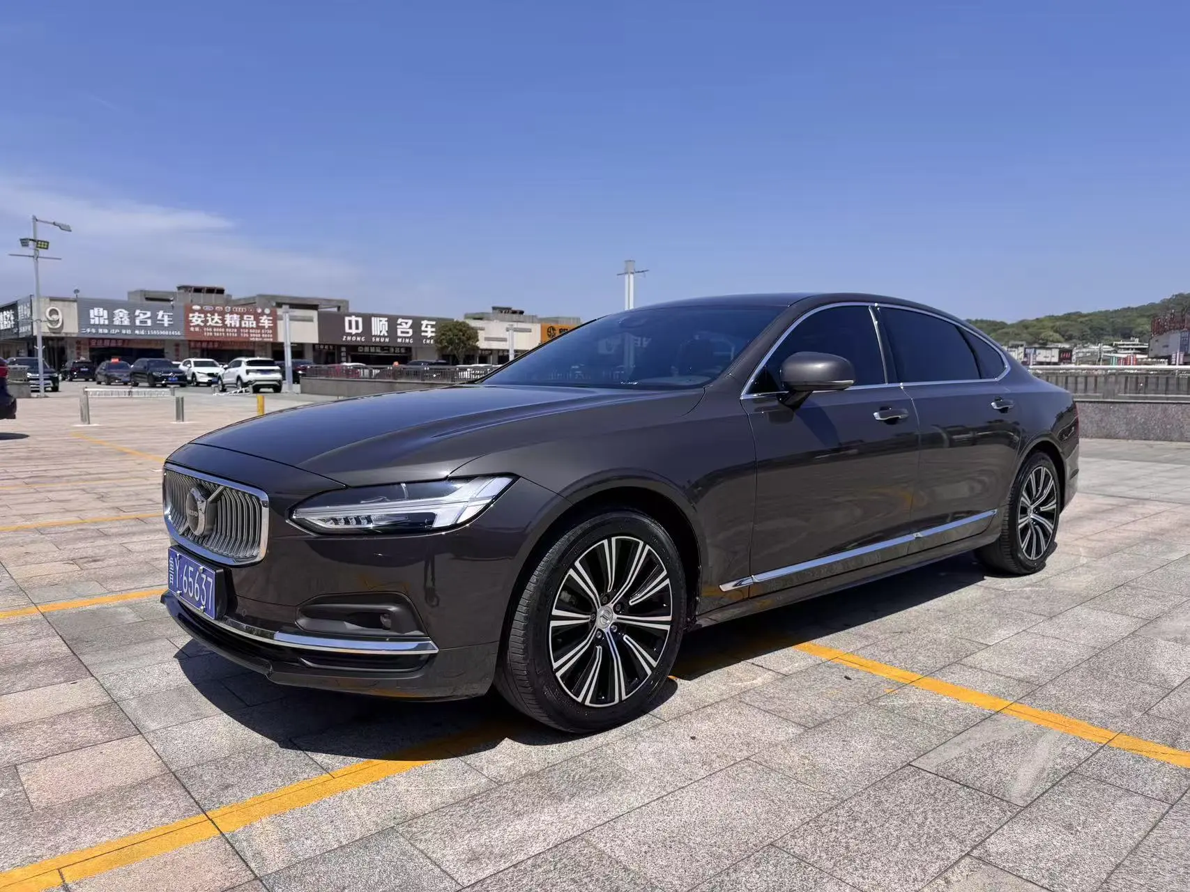 Volvo S90