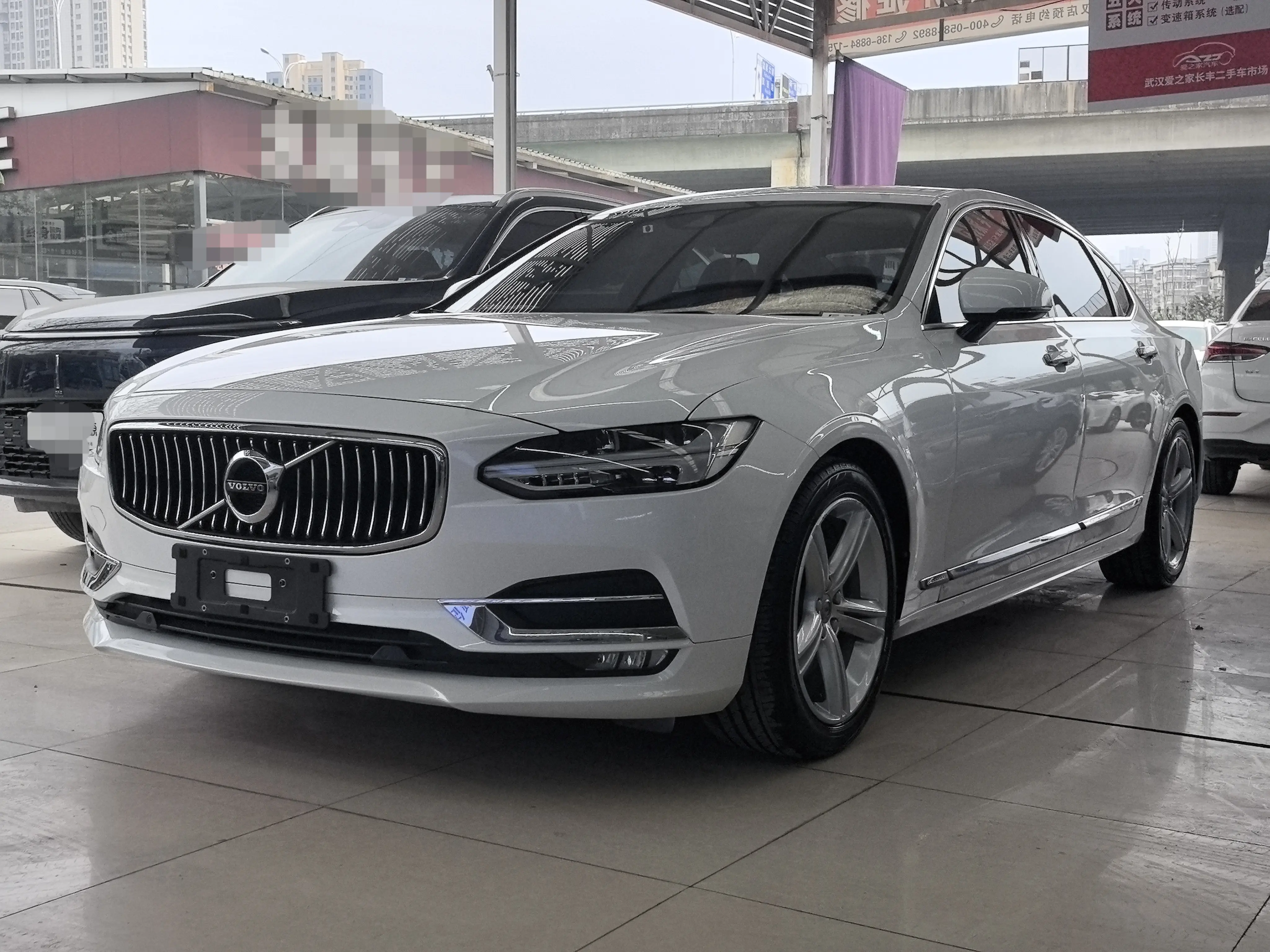 Volvo S90