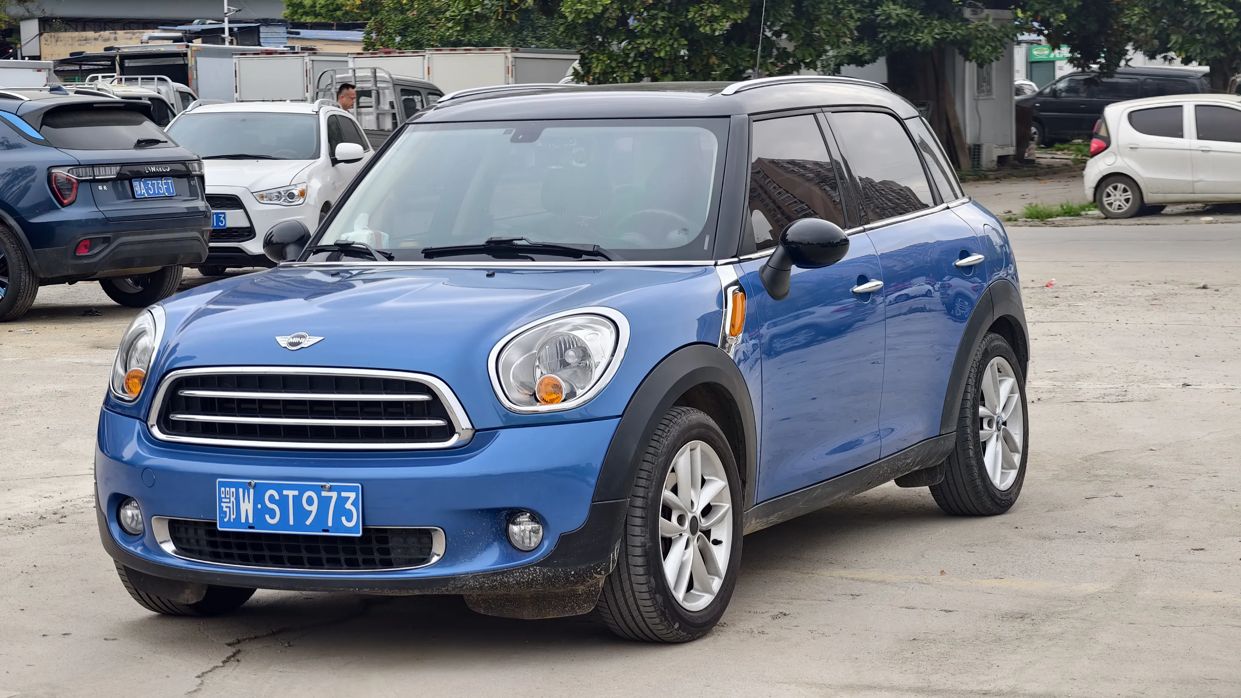MINI COUNTRYMAN