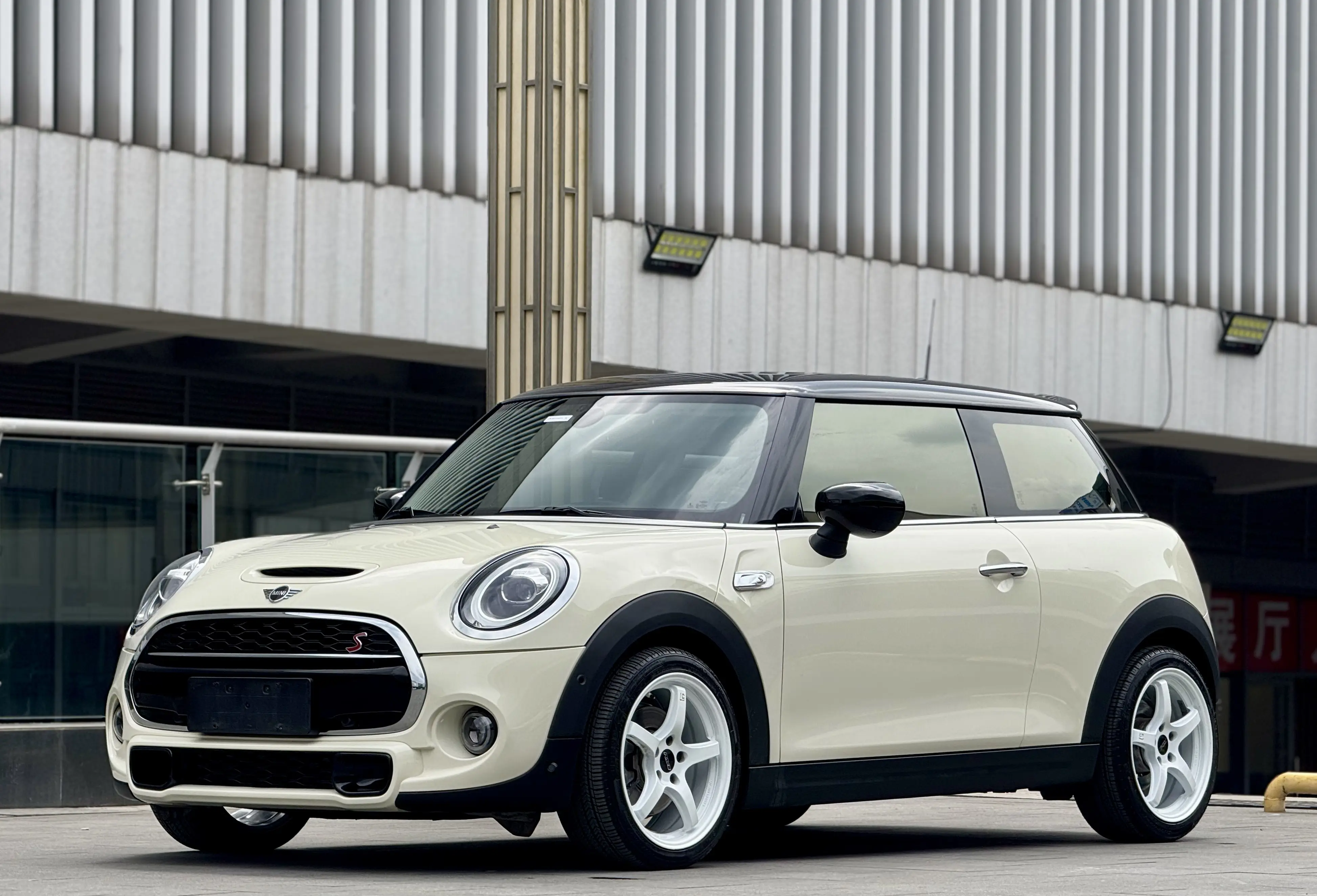 MINI MINI