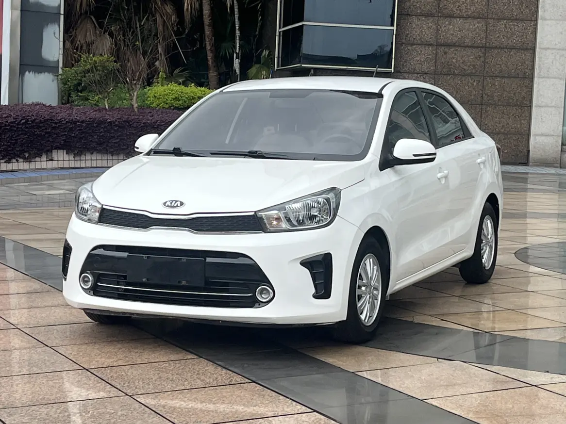 Kia Pegas