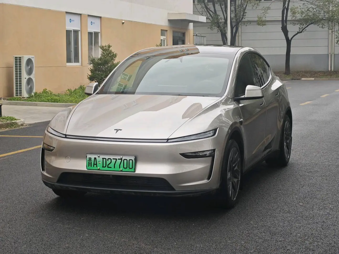 Tesla Model YL