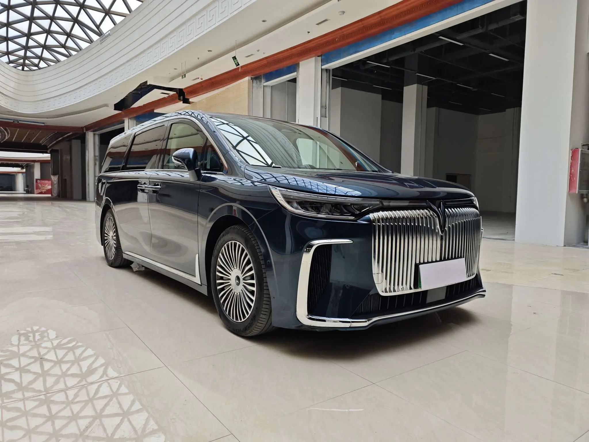 Voyah Lantu Dreamer PHEV