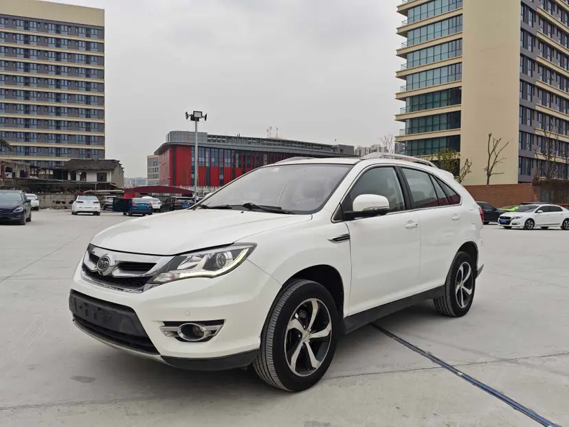 BYD S7