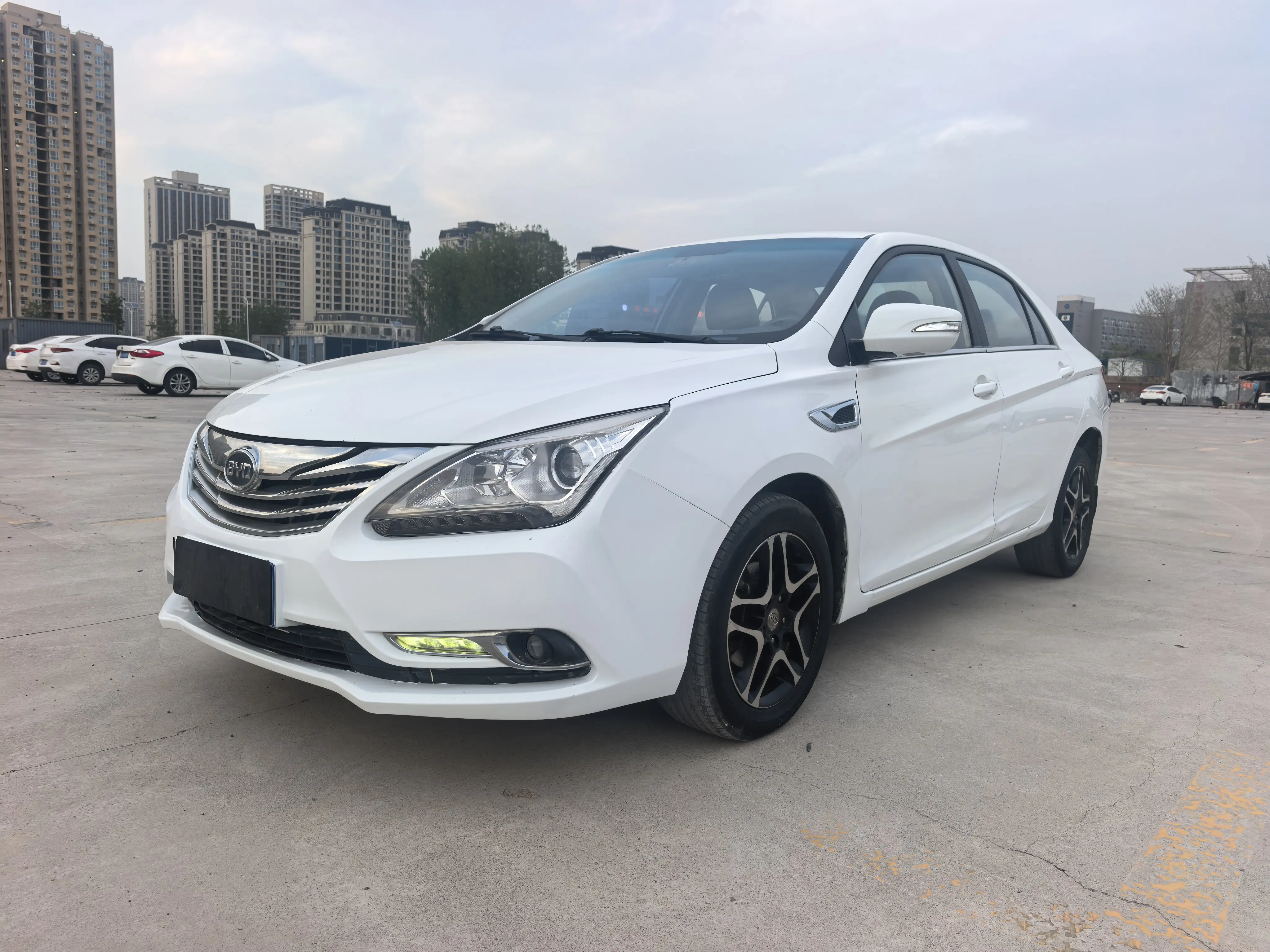 BYD G5
