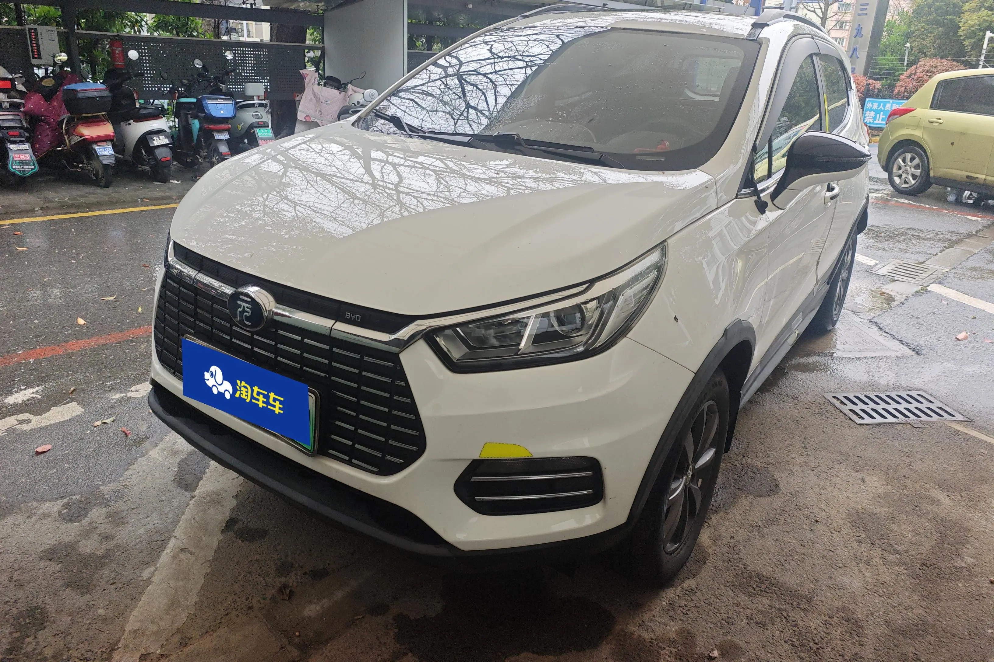 BYD Yuan EV
