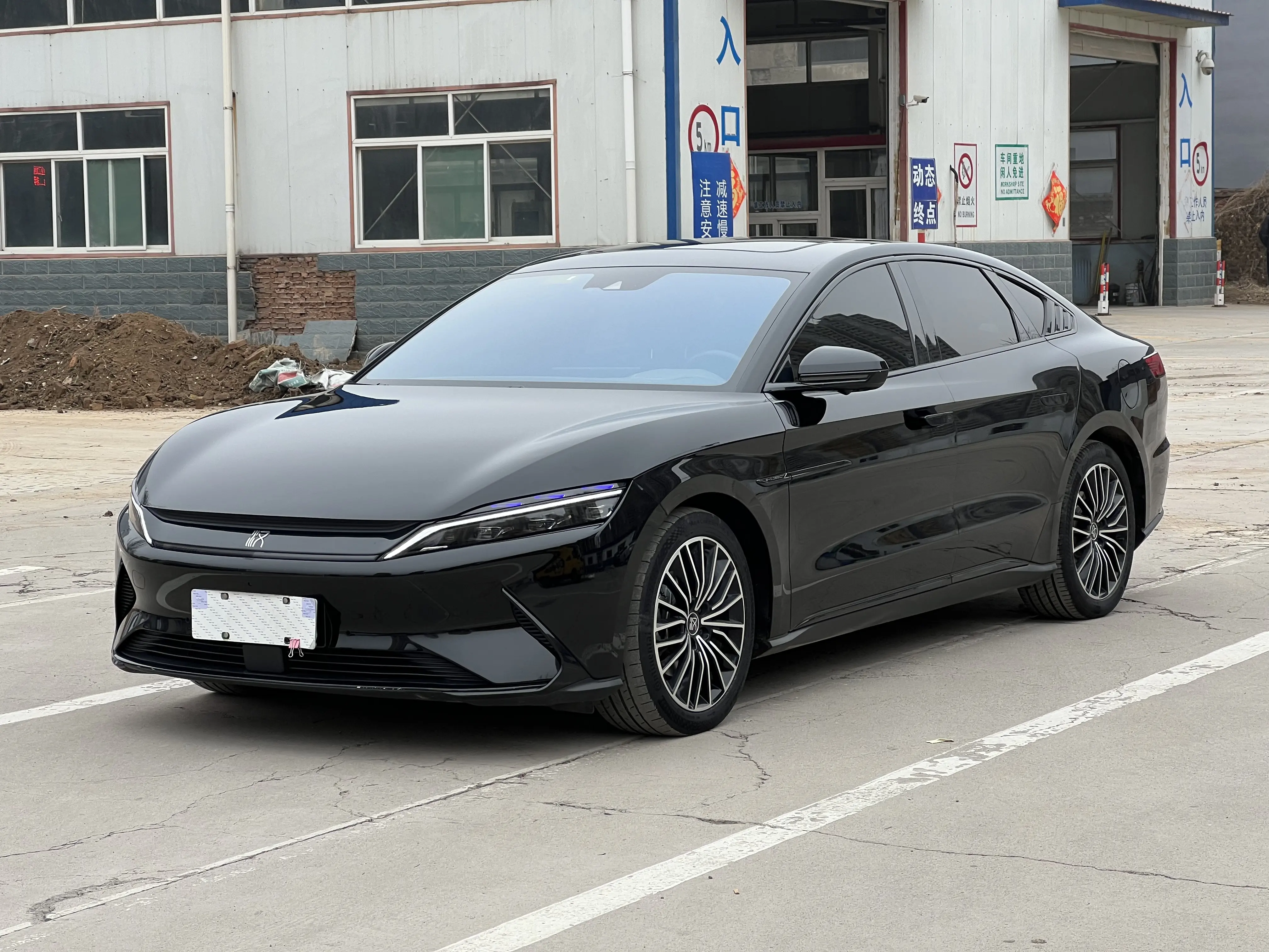 BYD Han EV