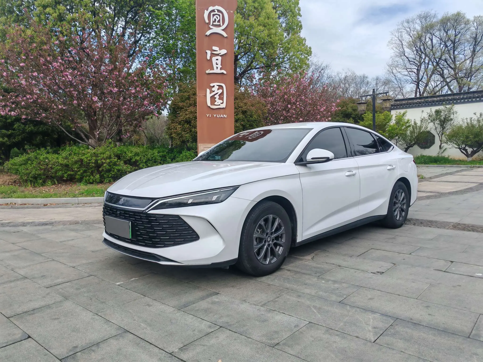 BYD Qin L DM