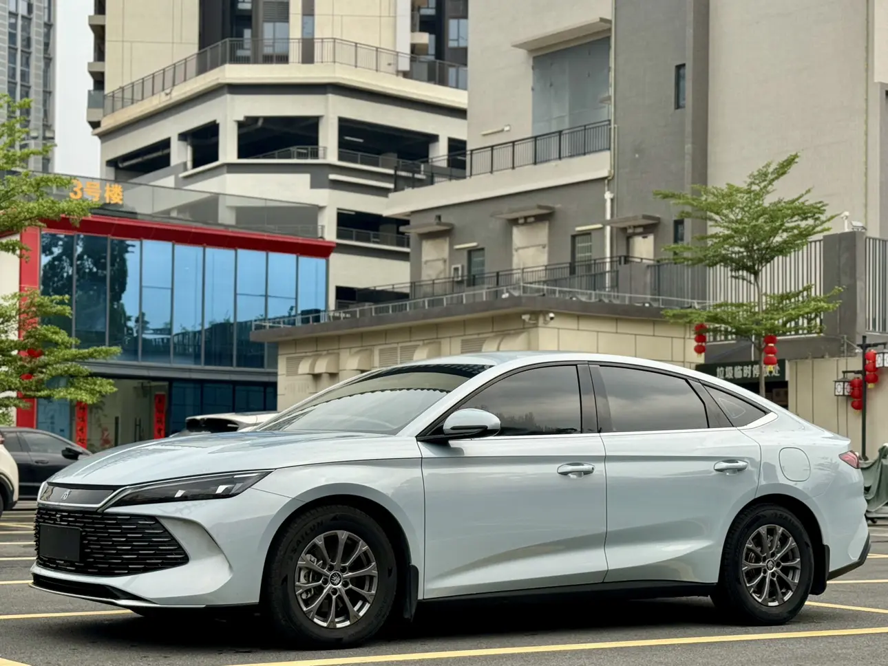 BYD Qin L DM