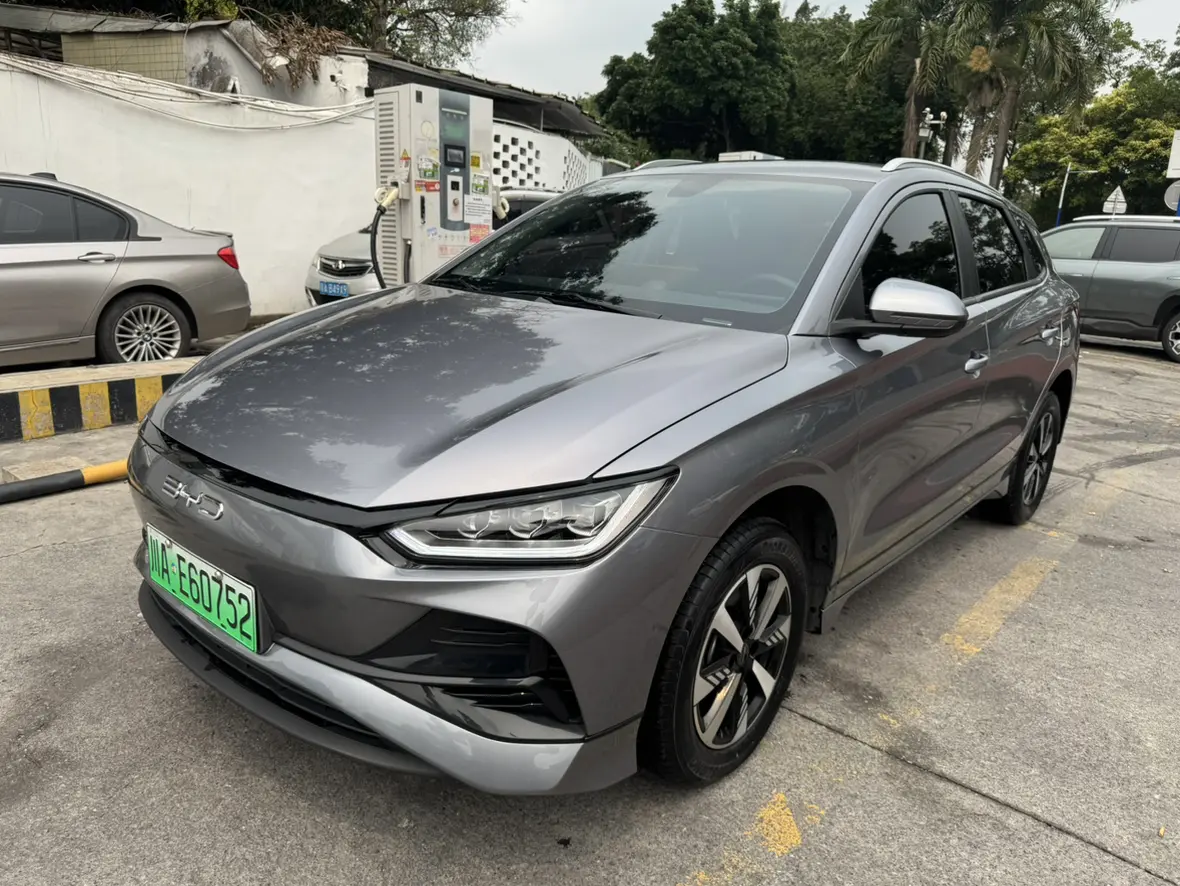 BYD e2