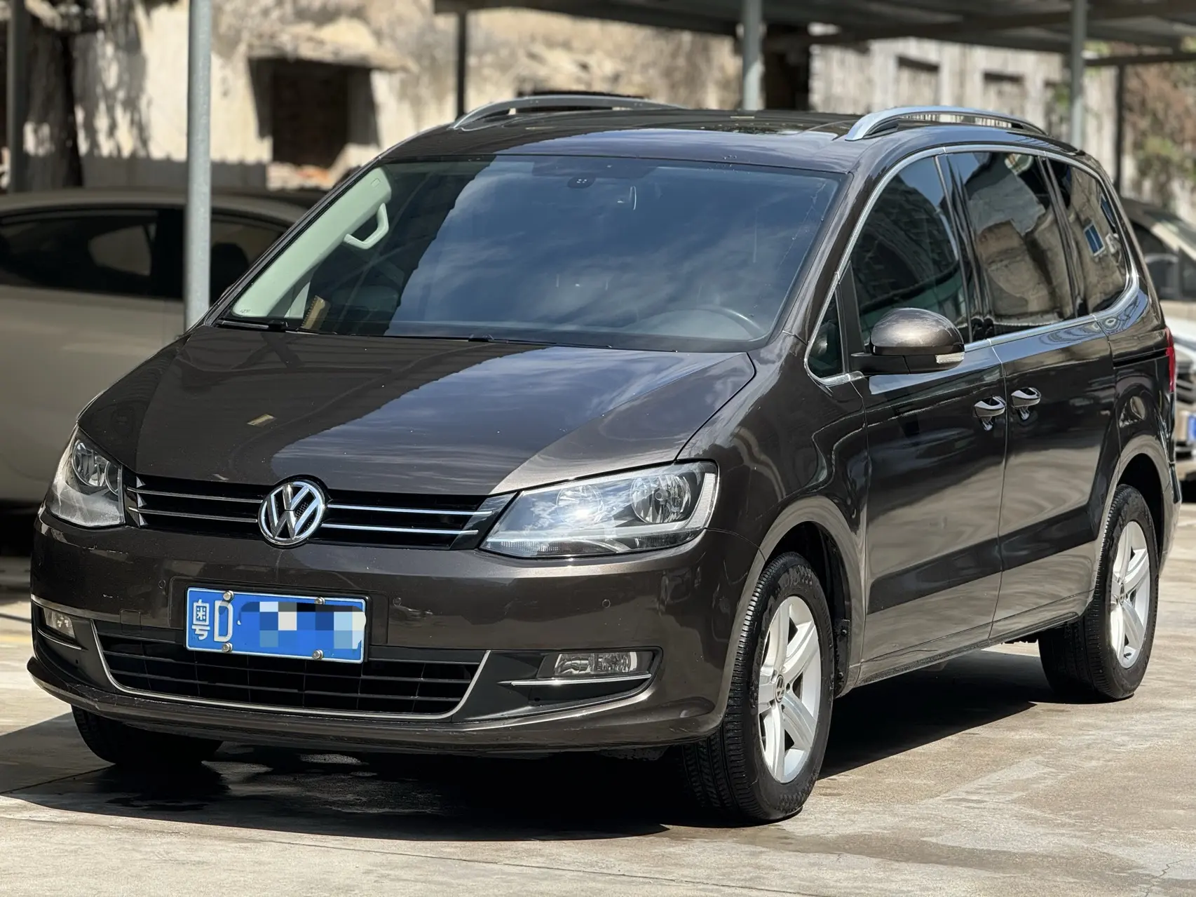 Volkswagen Sharon