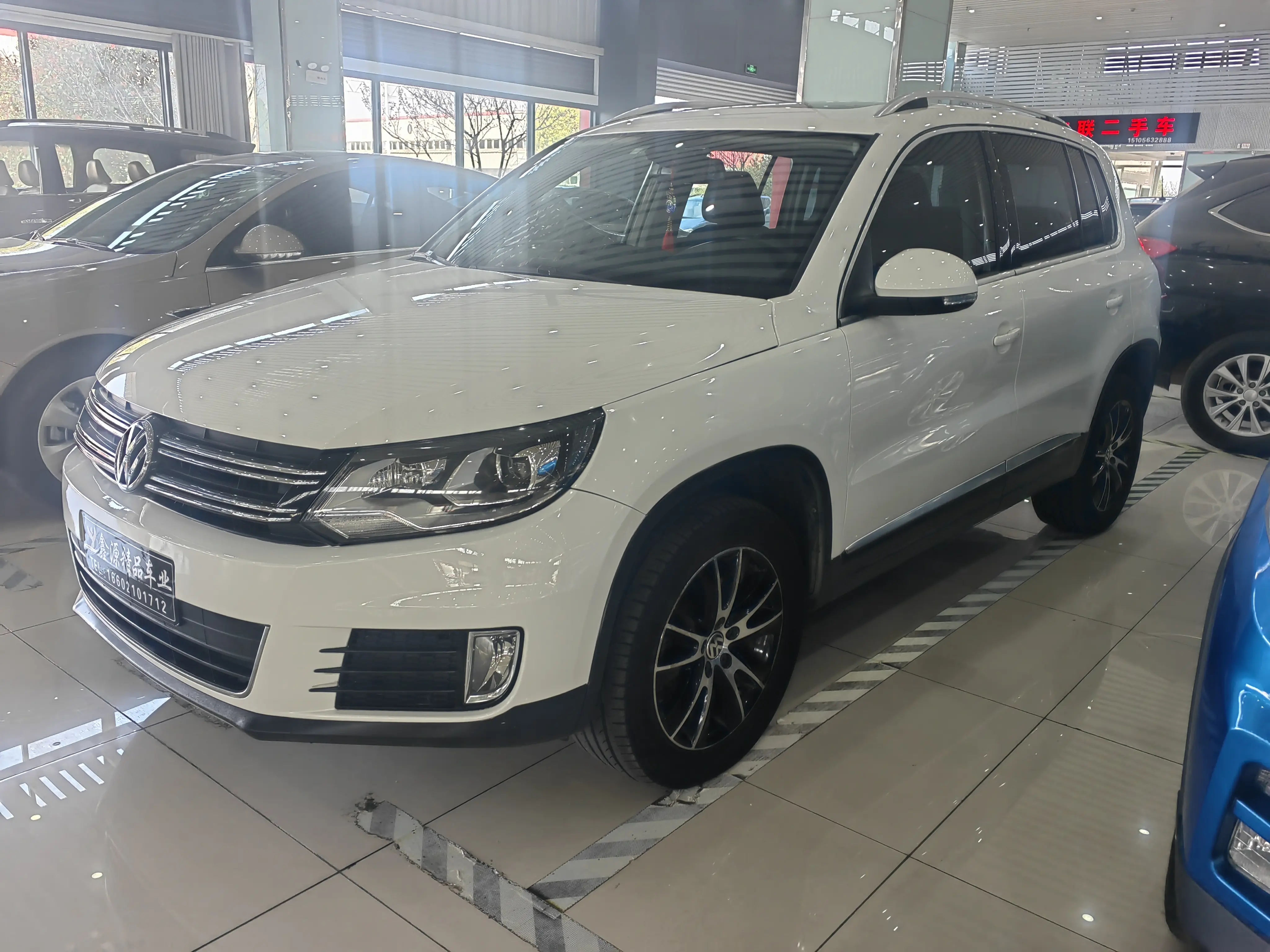 Volkswagen Tiguan (Tharu)