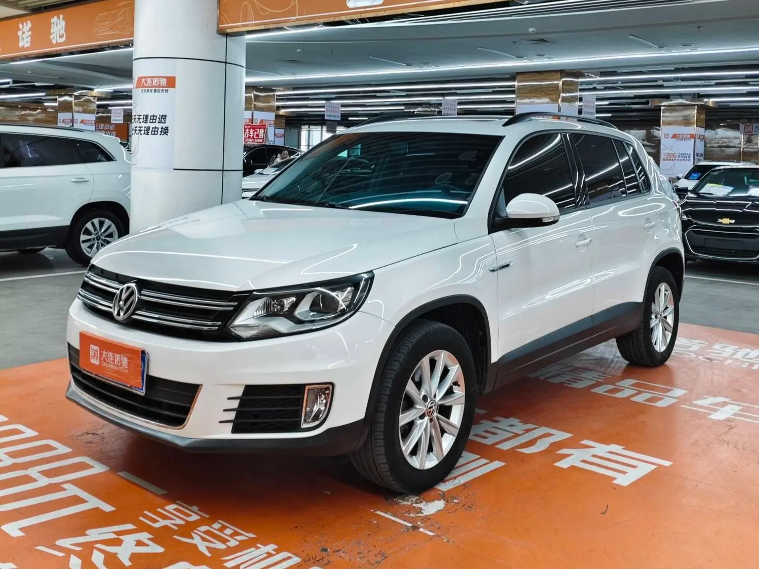 Volkswagen Tiguan (Tharu)