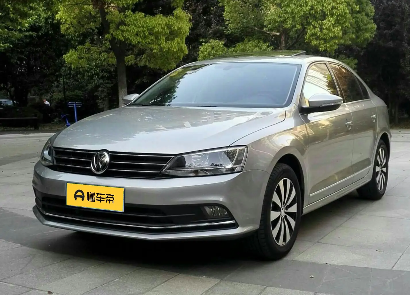 Volkswagen Sagitar