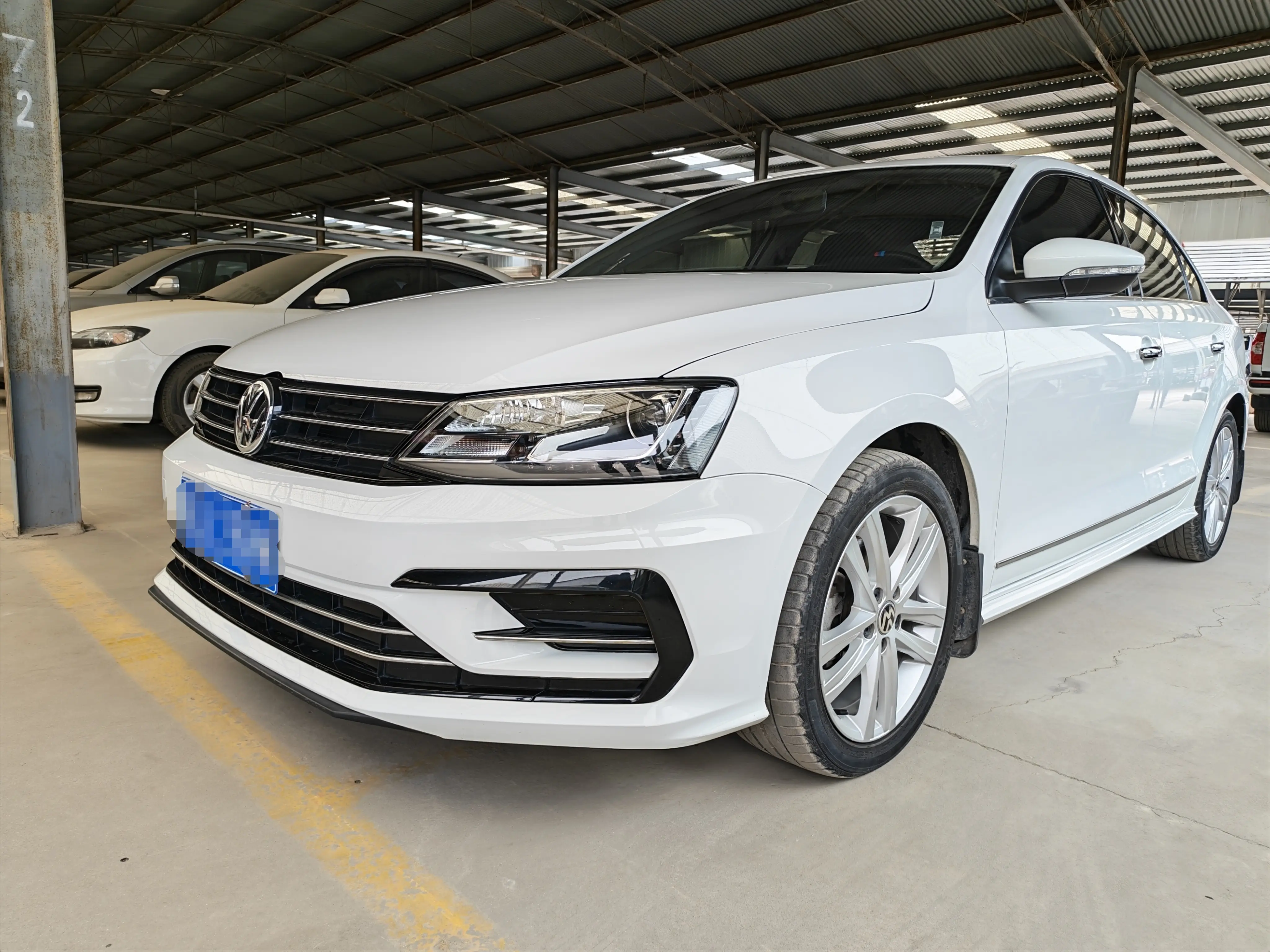 Volkswagen Sagitar