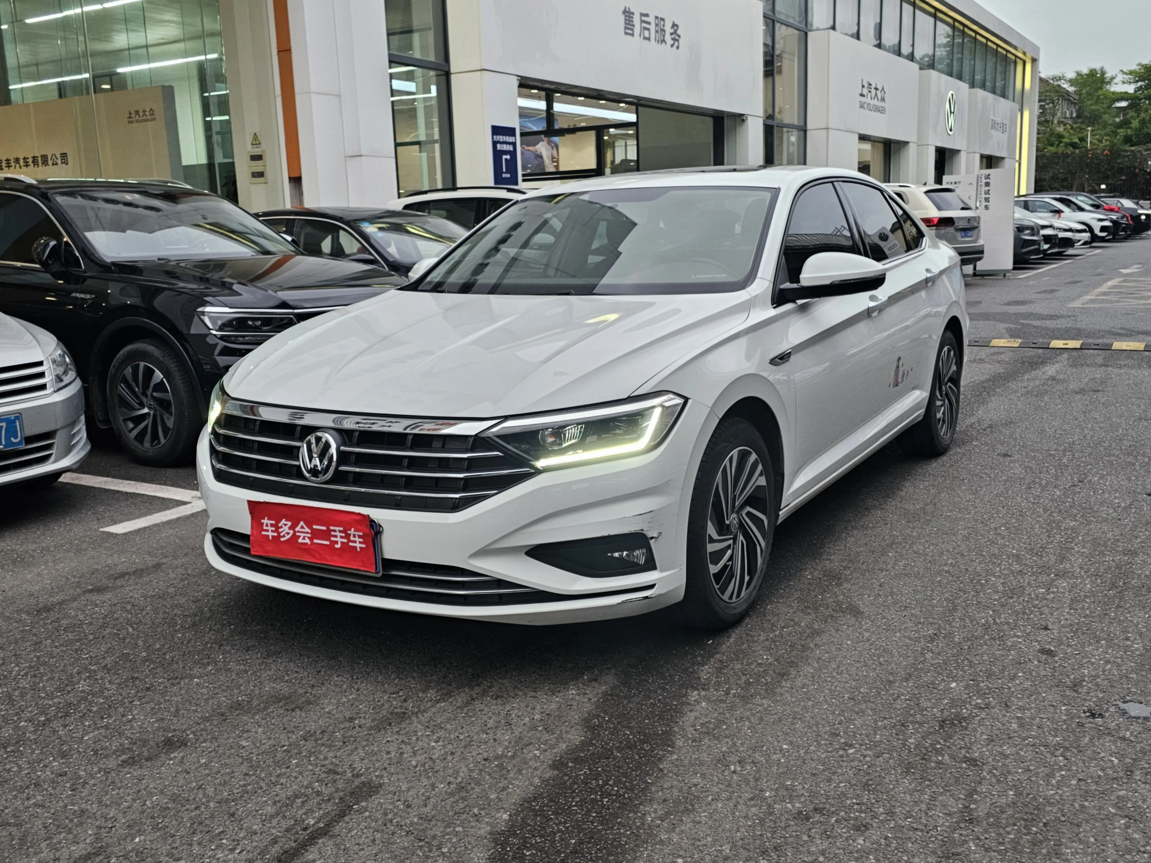 Volkswagen Sagitar