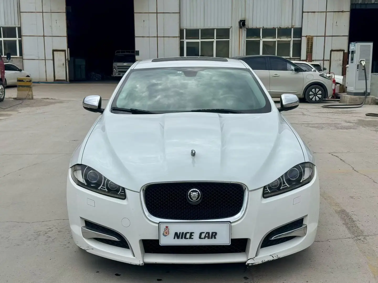 Jaguar XF