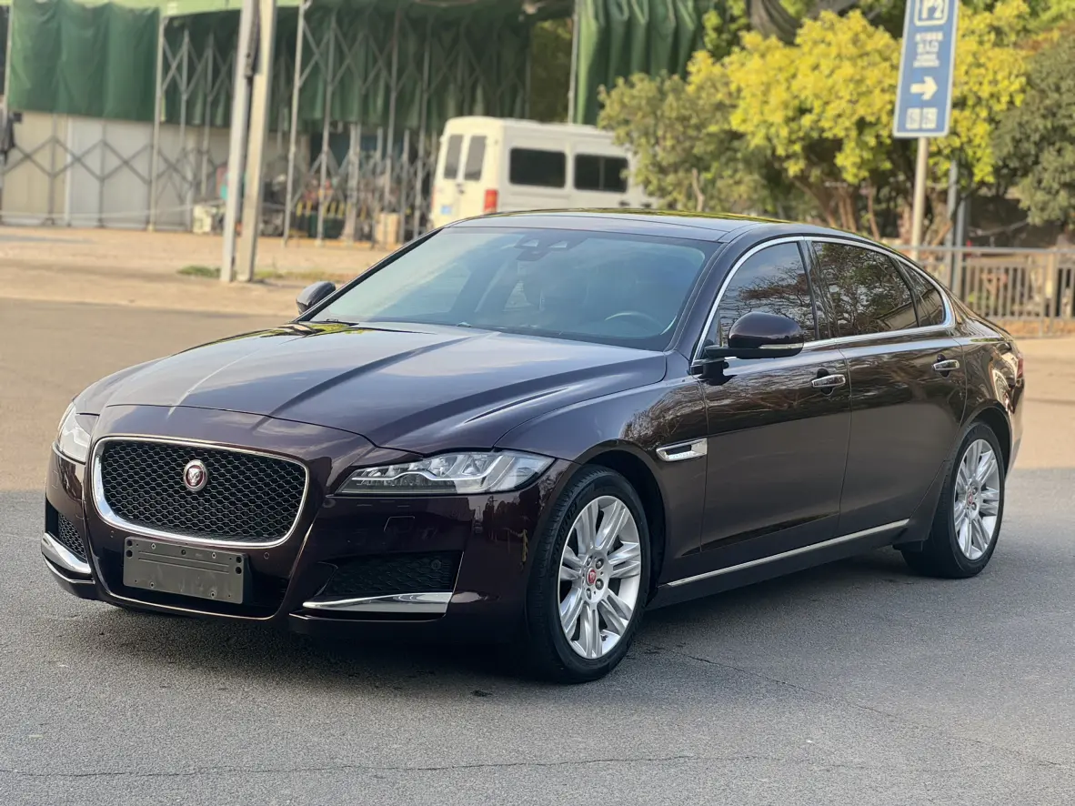 Jaguar XFL