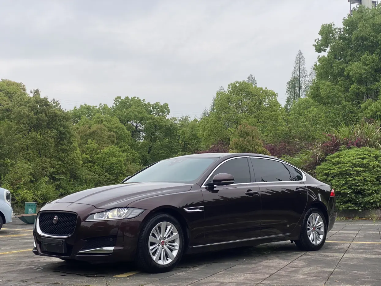 Jaguar XFL