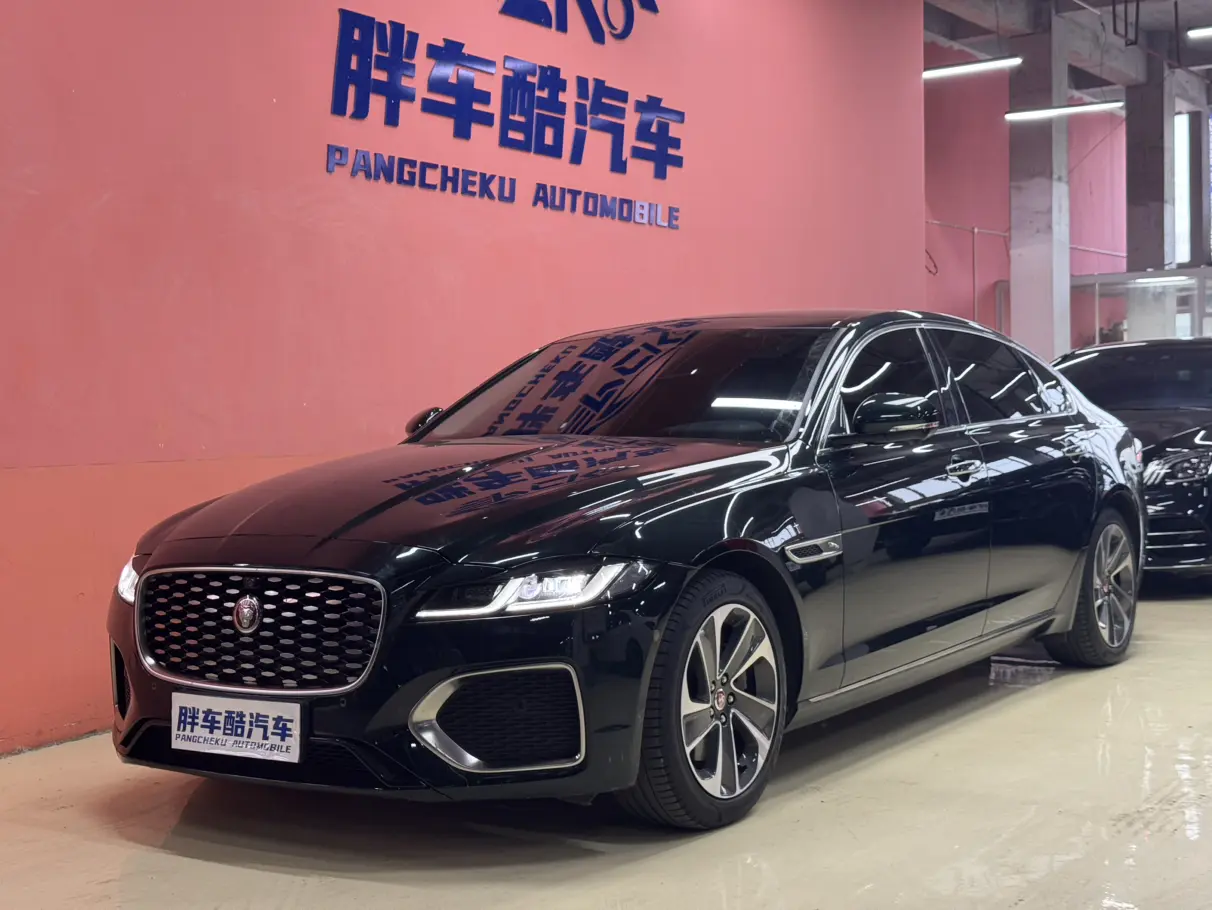 Jaguar XFL