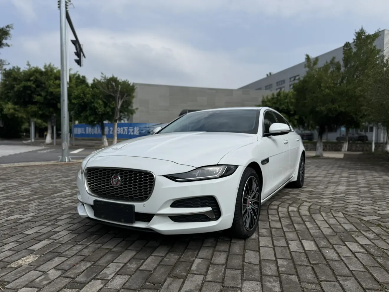 Jaguar XEL