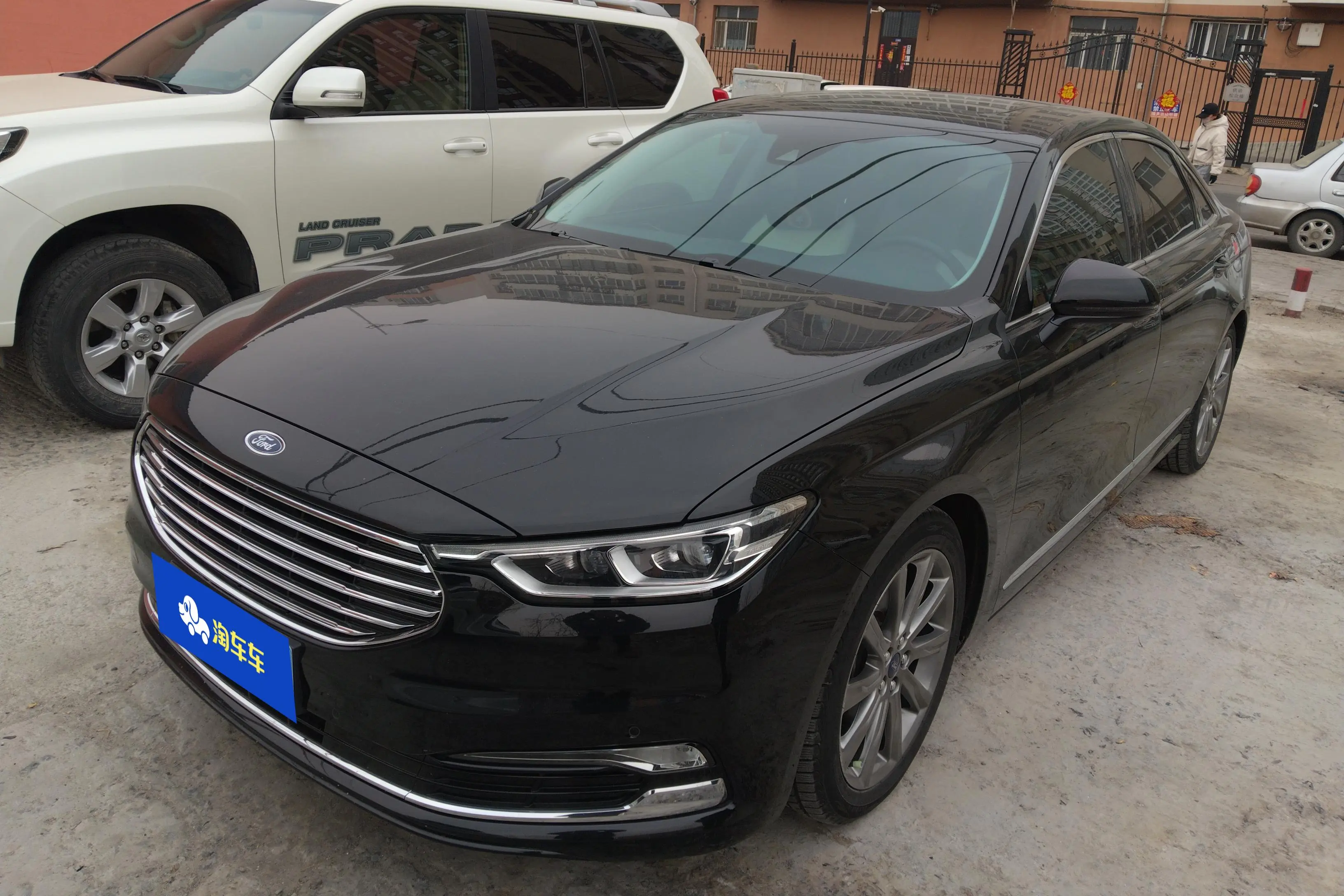 Ford Taurus