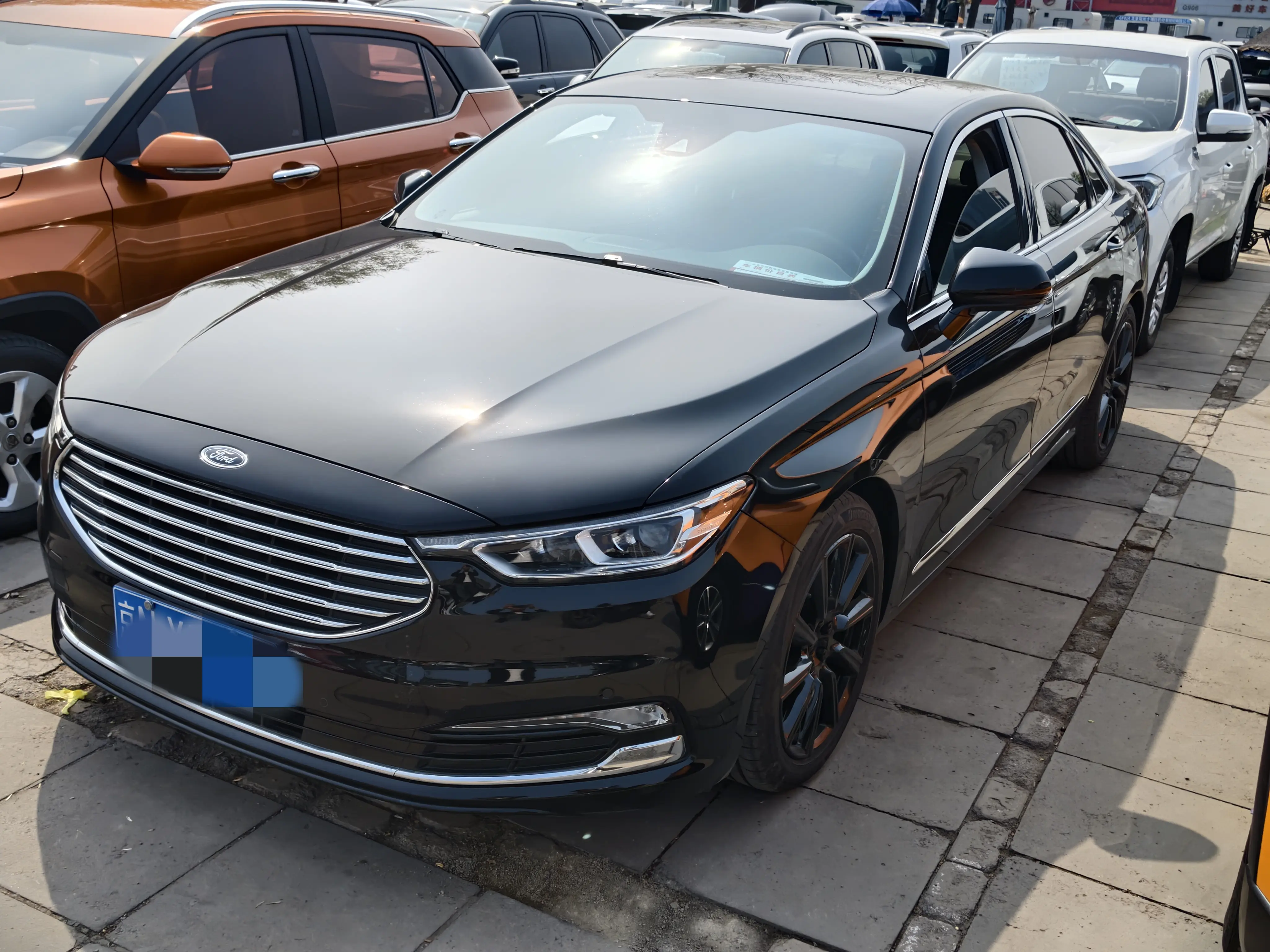 Ford Taurus
