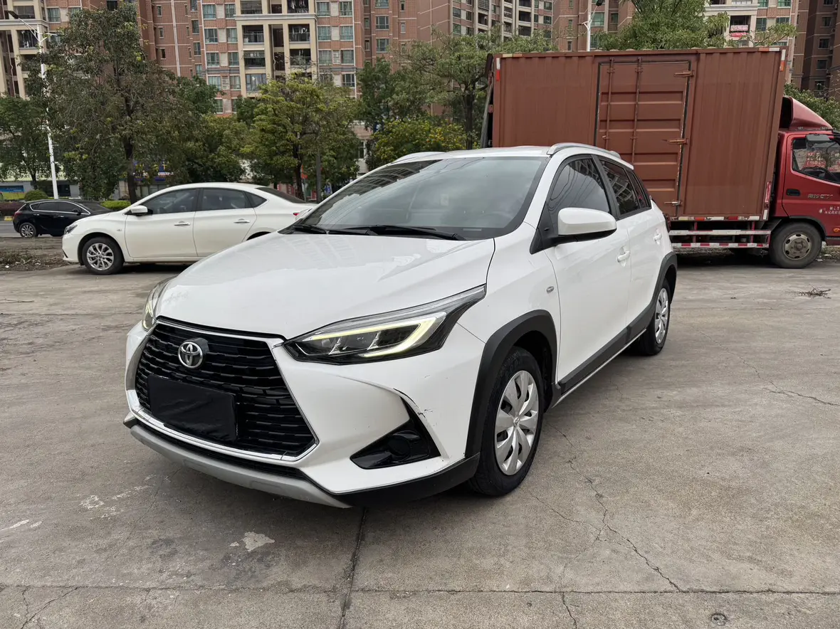 Toyota Yaris L