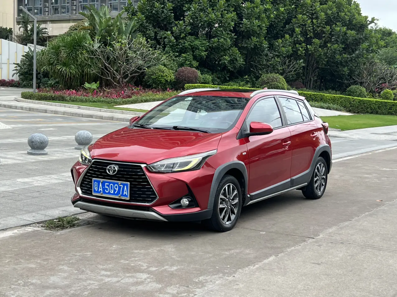 Toyota Yaris L