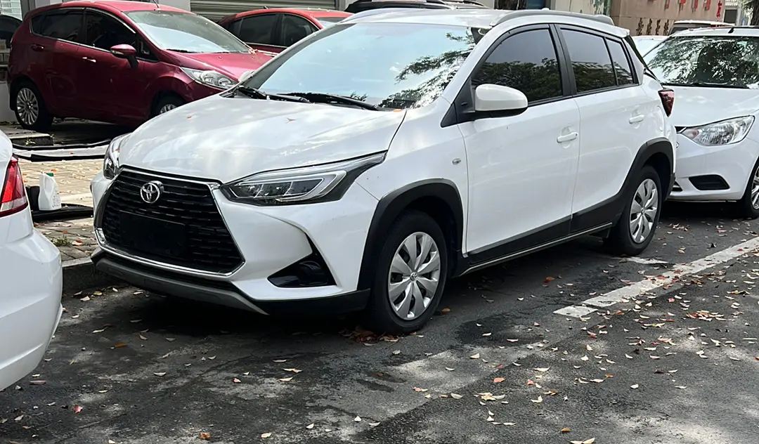 Toyota Yaris L