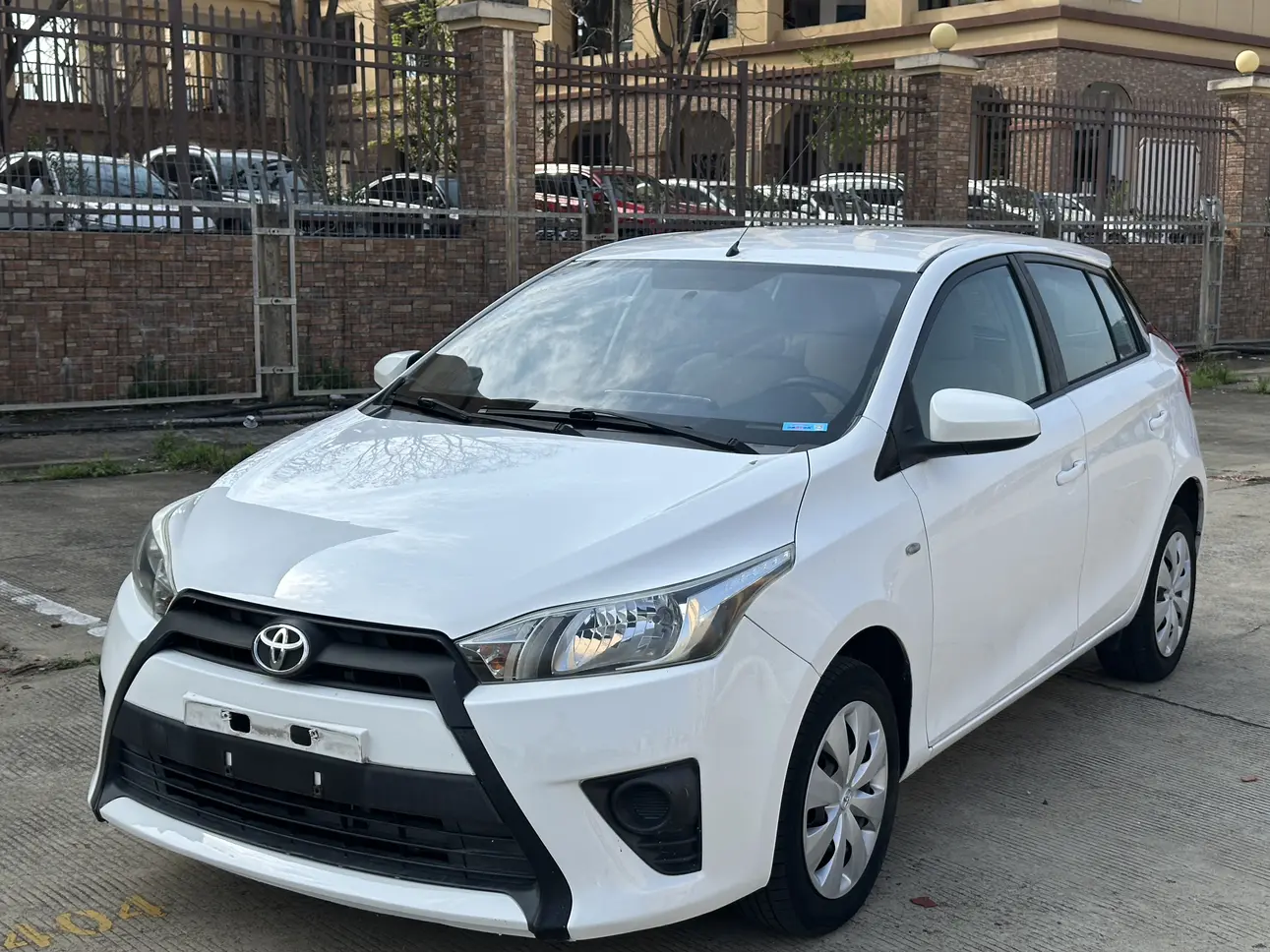 Toyota Yaris L