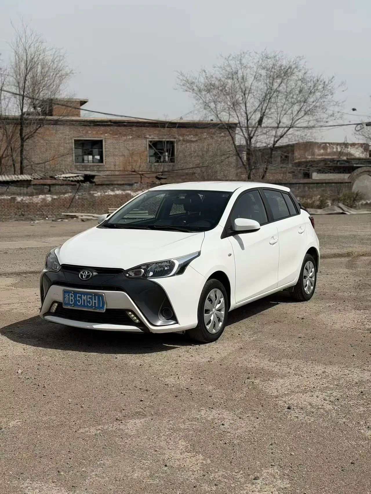 Toyota Yaris L
